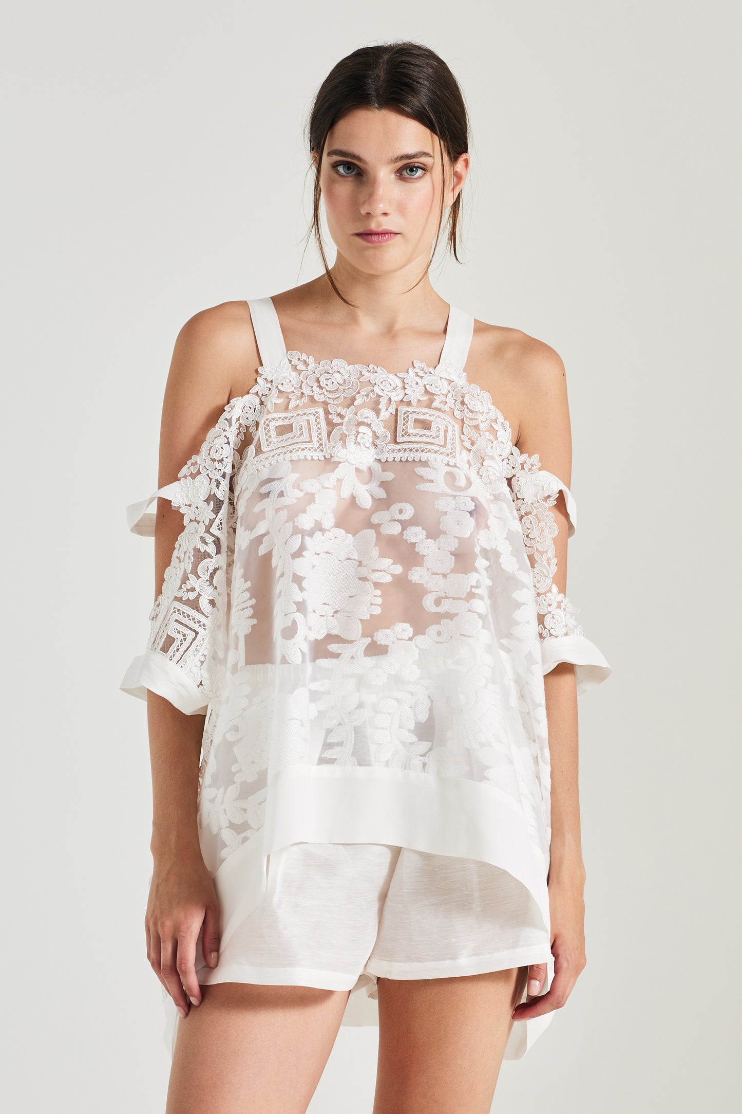 Open Shoulders Top With Lace