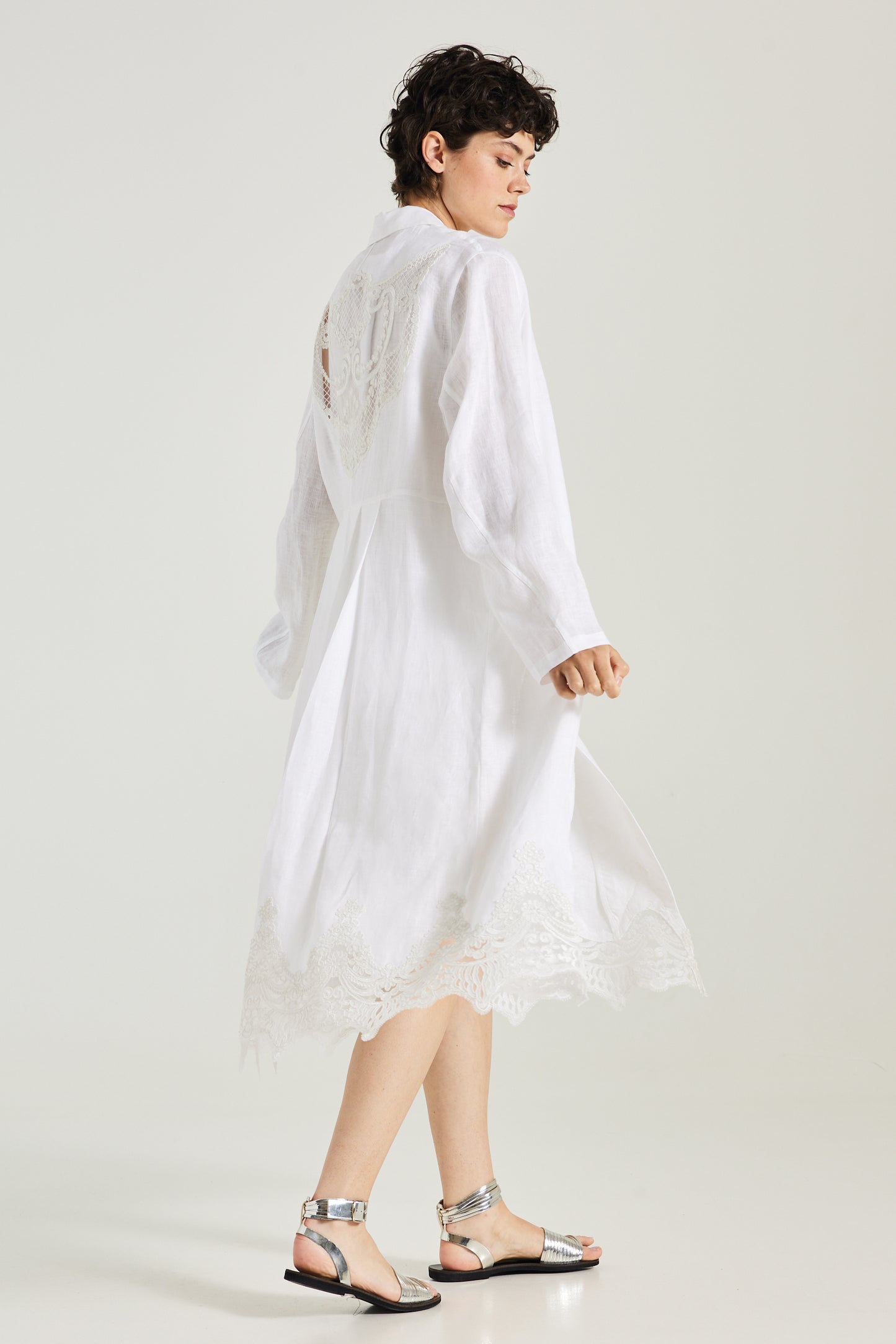 Linen Kimono With Lace Details