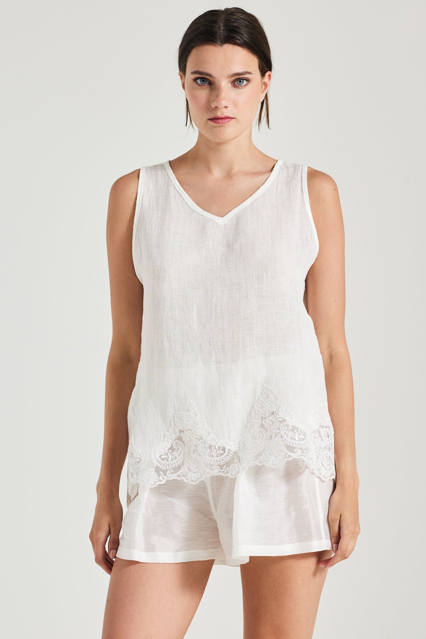 Linen Shirt With V-Neck And Lace Bottom Details