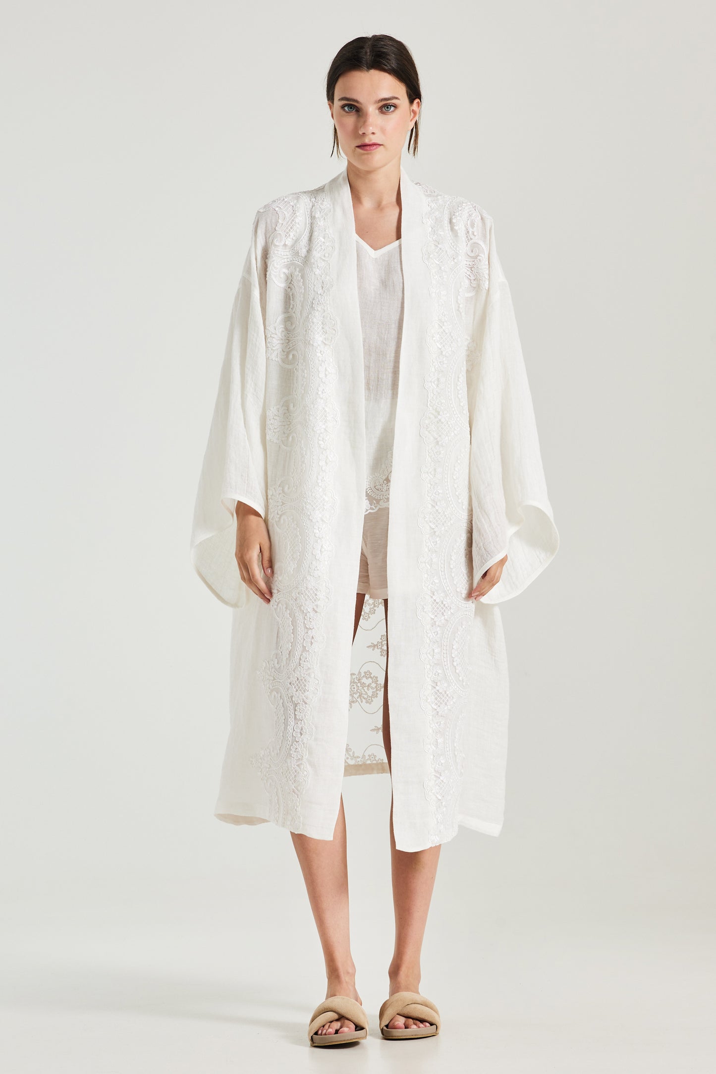 Linen Kimono With Lace Back Details