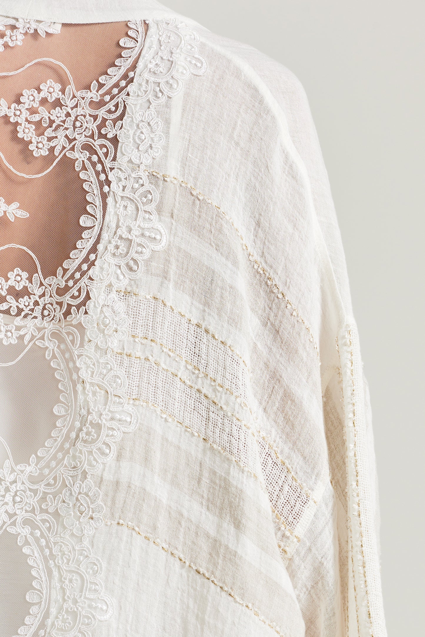 Linen Kimono With Back Transparent Lace Details