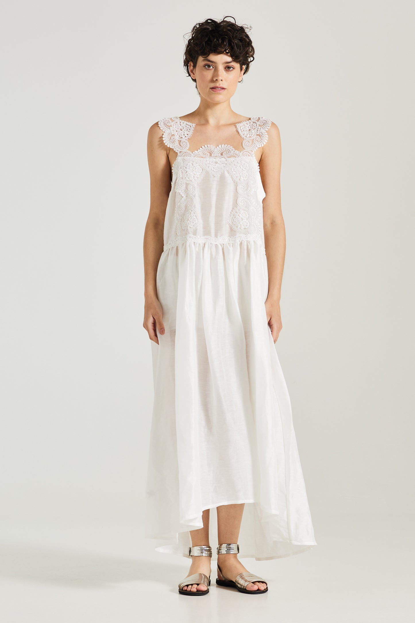 Long Linen Dress With Lace Details And Open Back