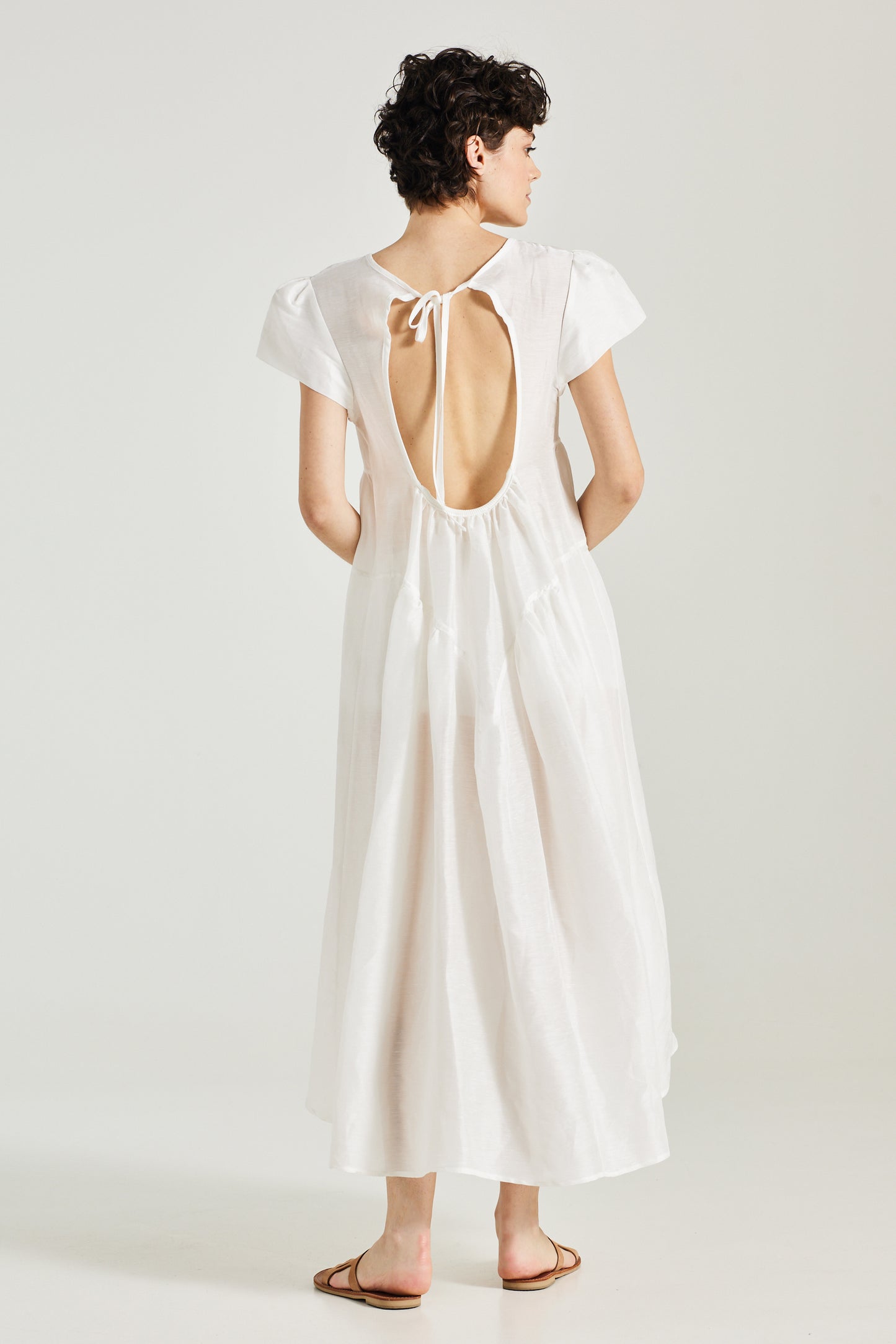 Linen Dress With Open Back And Top Ribbon