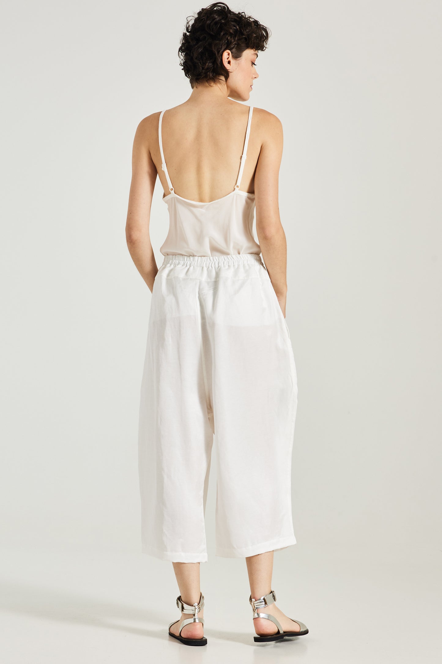 Slouchy Fit Trousers With Elastic Waistband