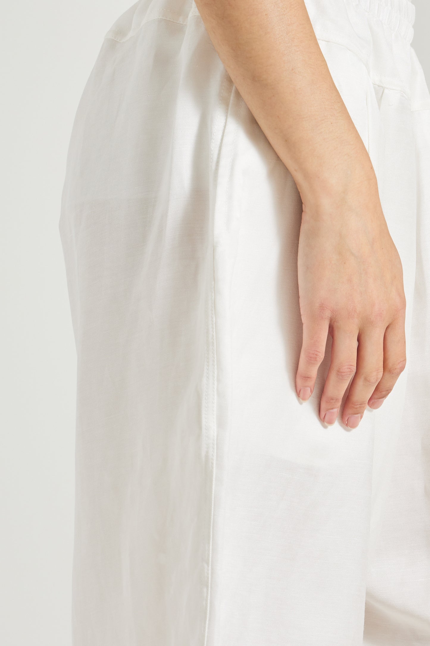 Slouchy Fit Trousers With Elastic Waistband
