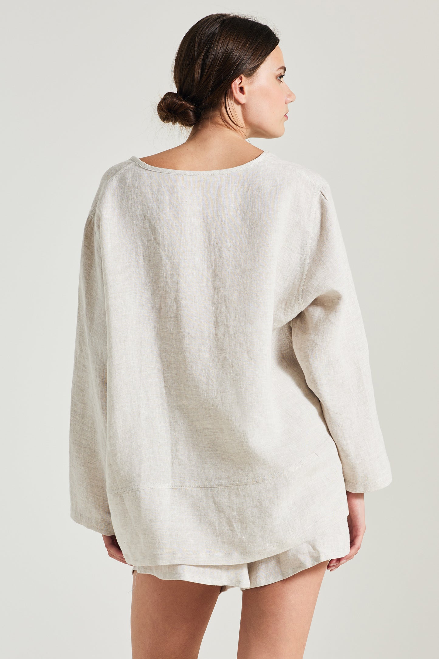 Linen Blouse With V-Neck And Long Sleeves
