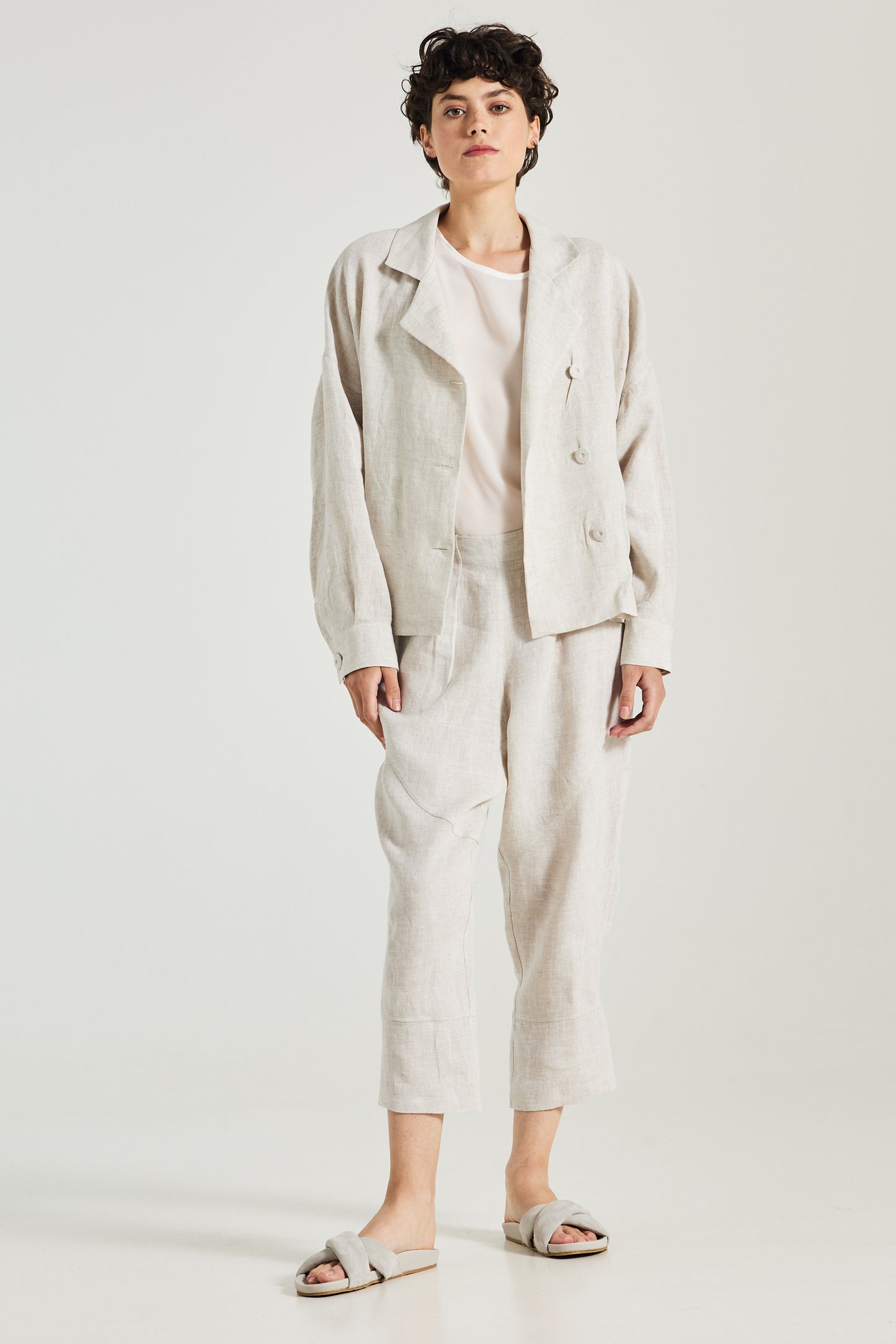 Linen Lapel Jacket With Button Closure