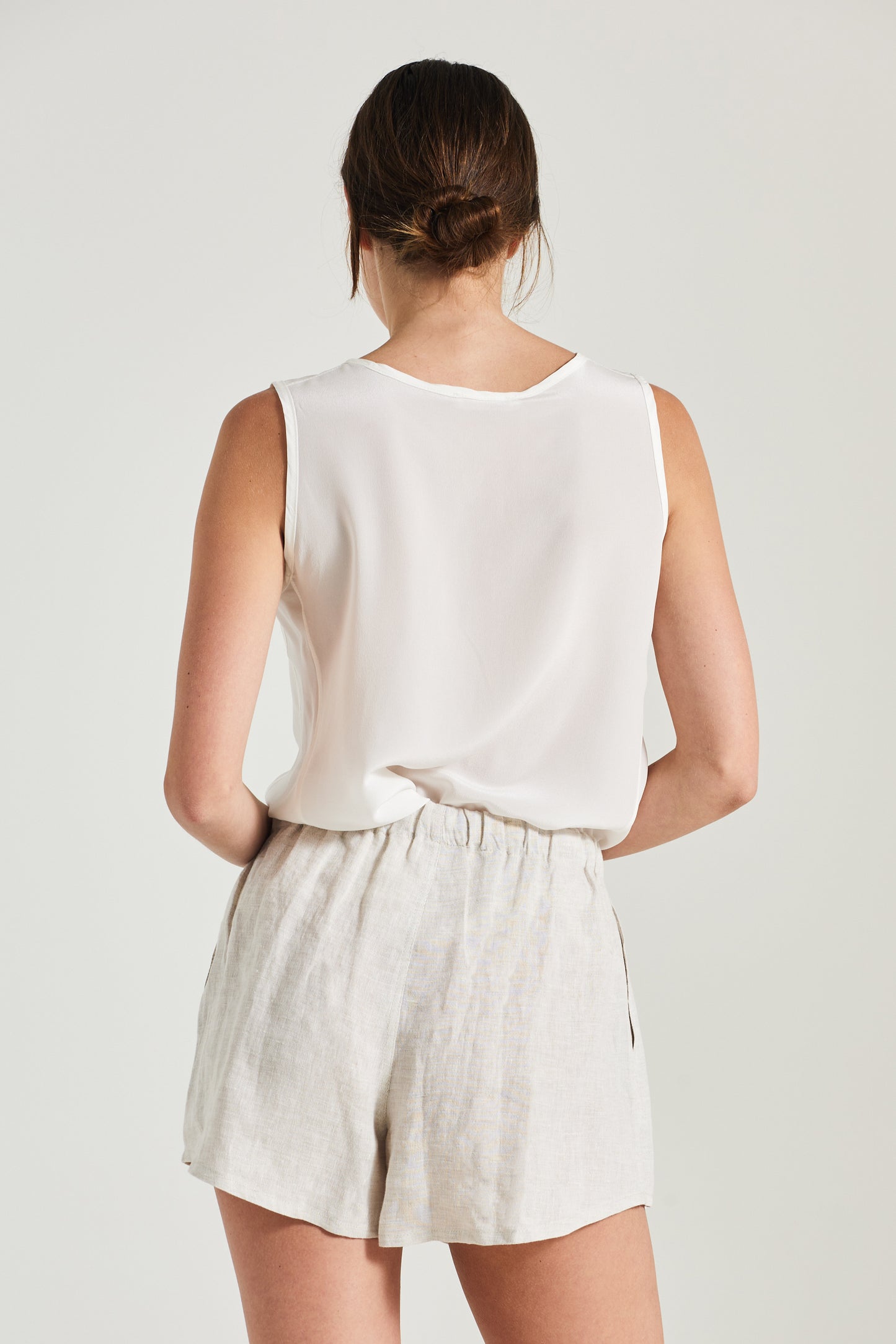 Linen Shorts With Front Ribbon And Pockets