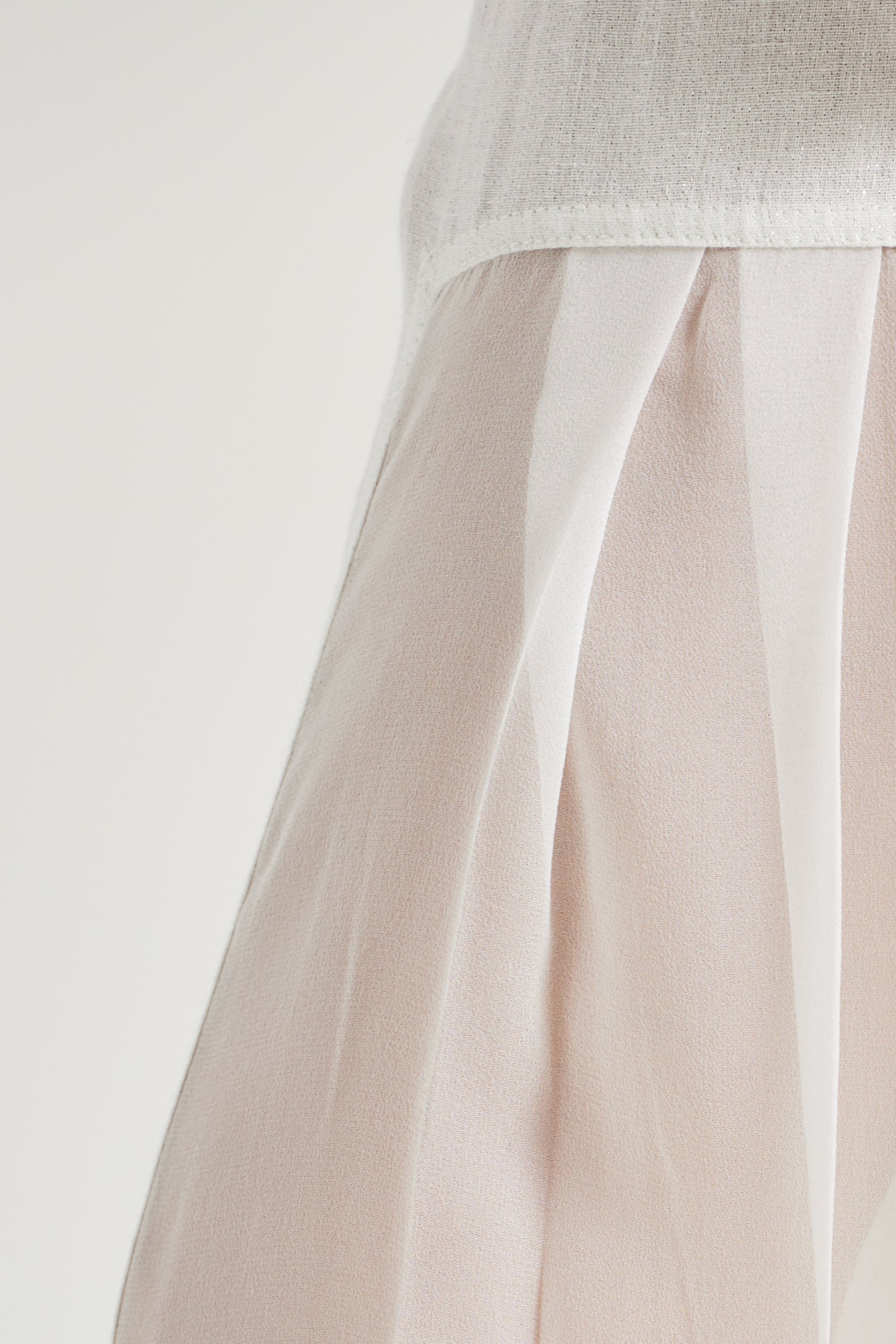 Linen Pants With Pleated Silk Sides And Elastic Waistband