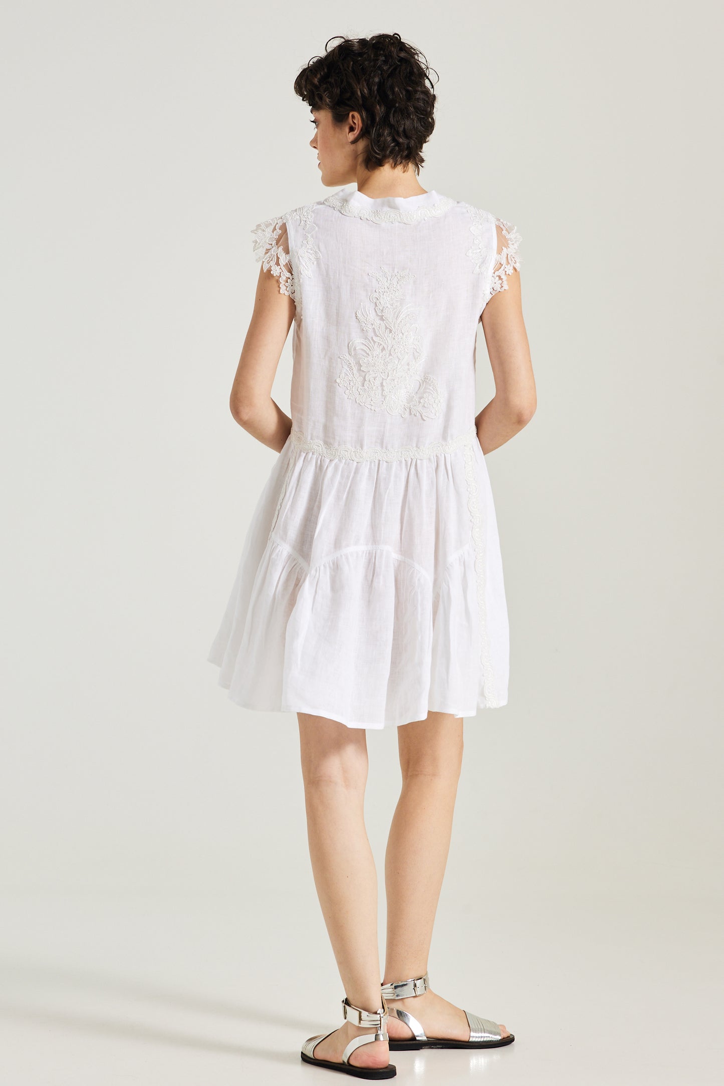 Linen Dress With Front Ribbon And Lace