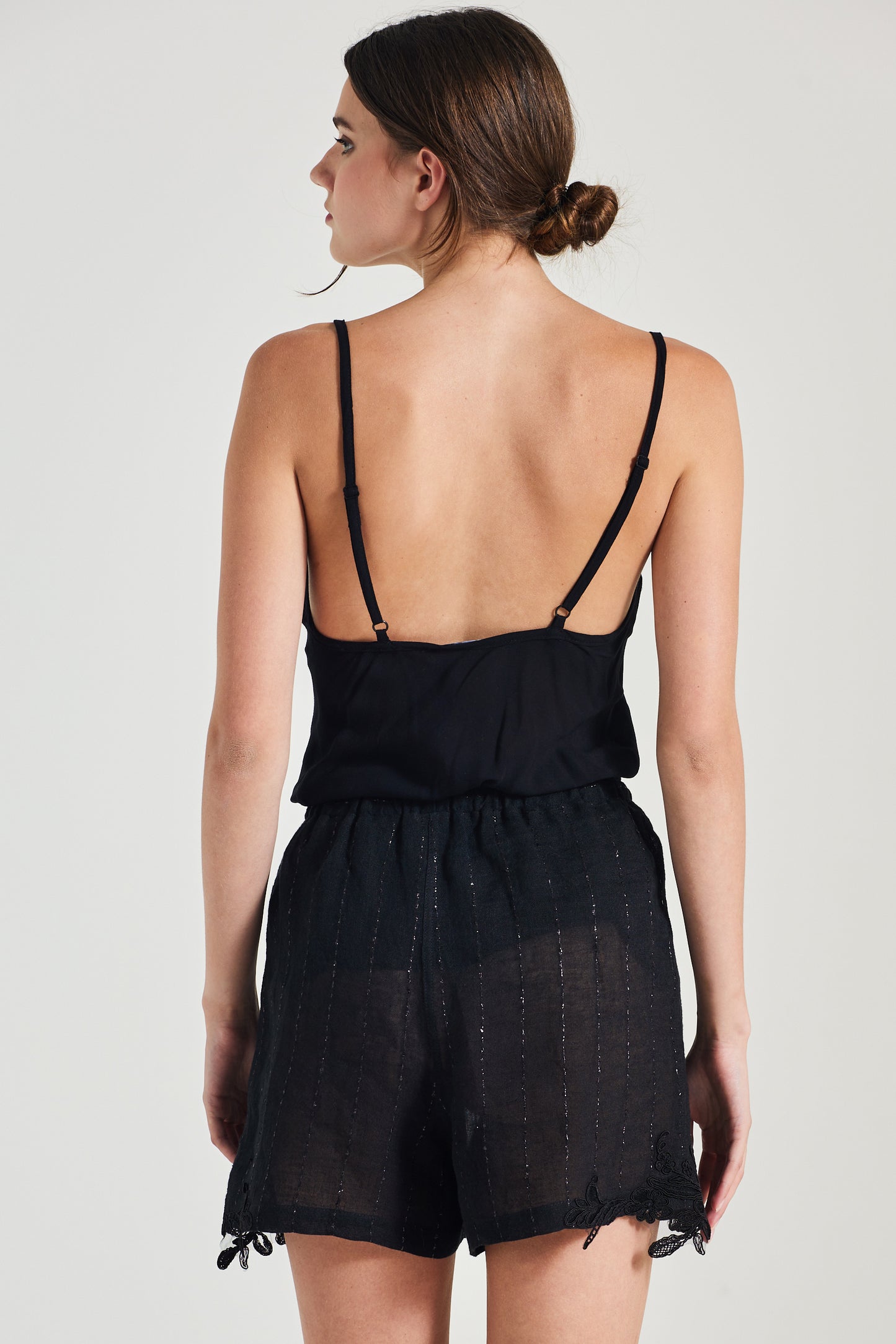 Linen Shorts With Bottom Lace And Shinny Vertical Details
