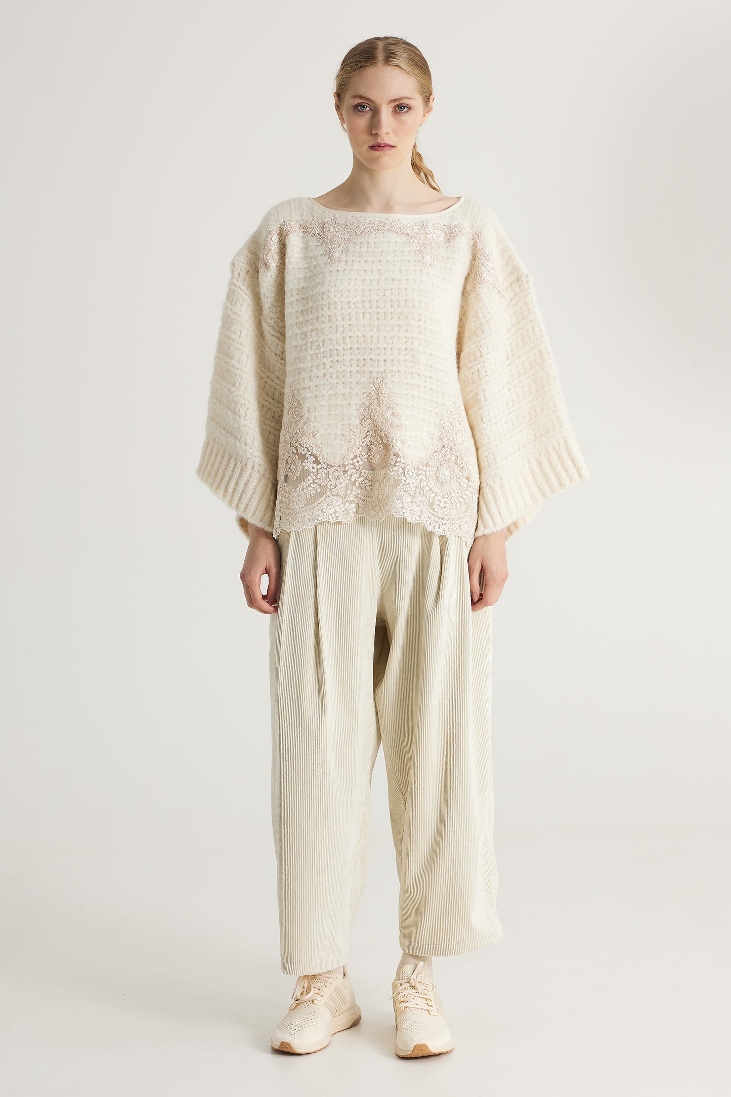 Knitwear Blouse With Lace Top And Bottom Details