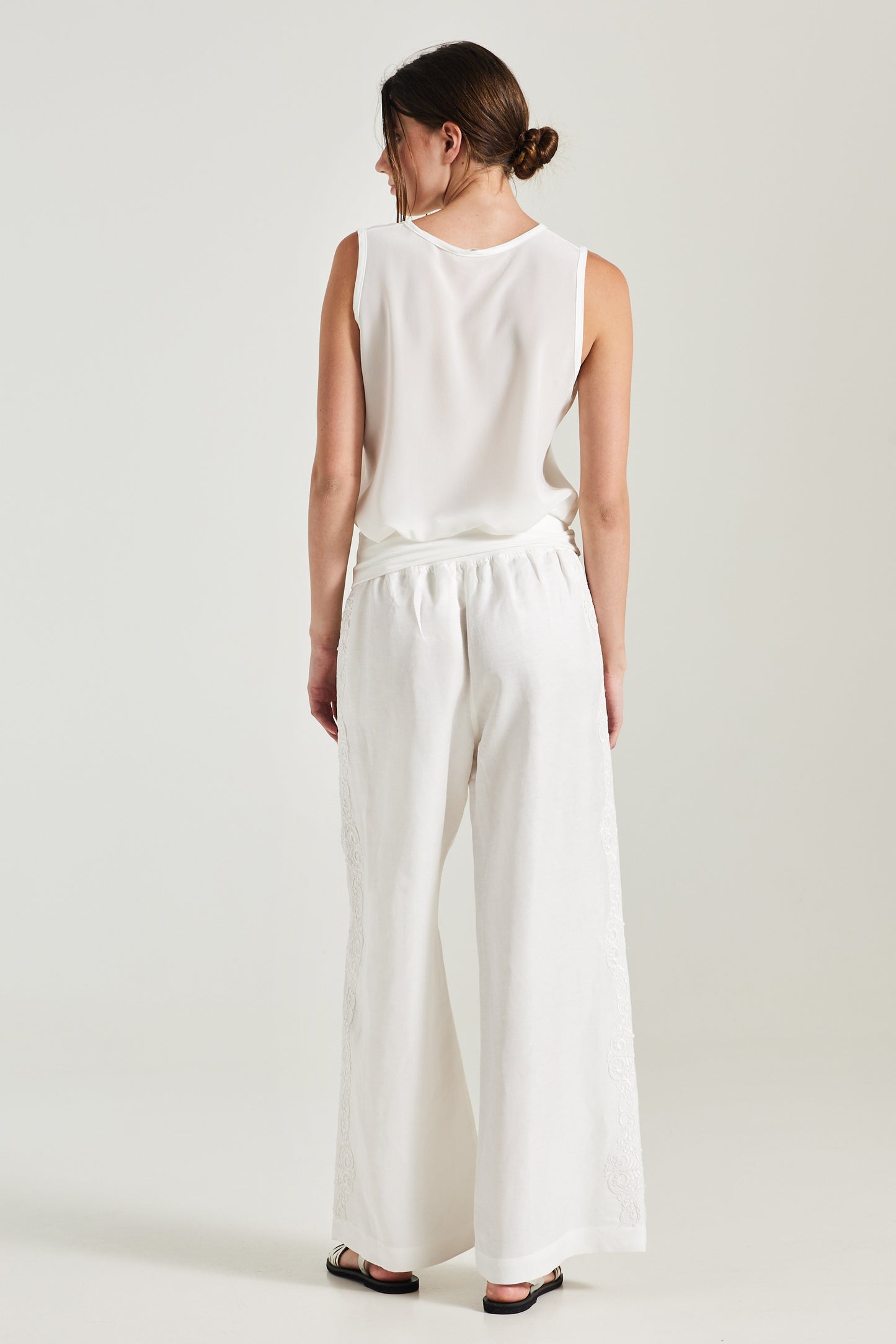 Trousers With Elastic Waistband And Side Lace Details