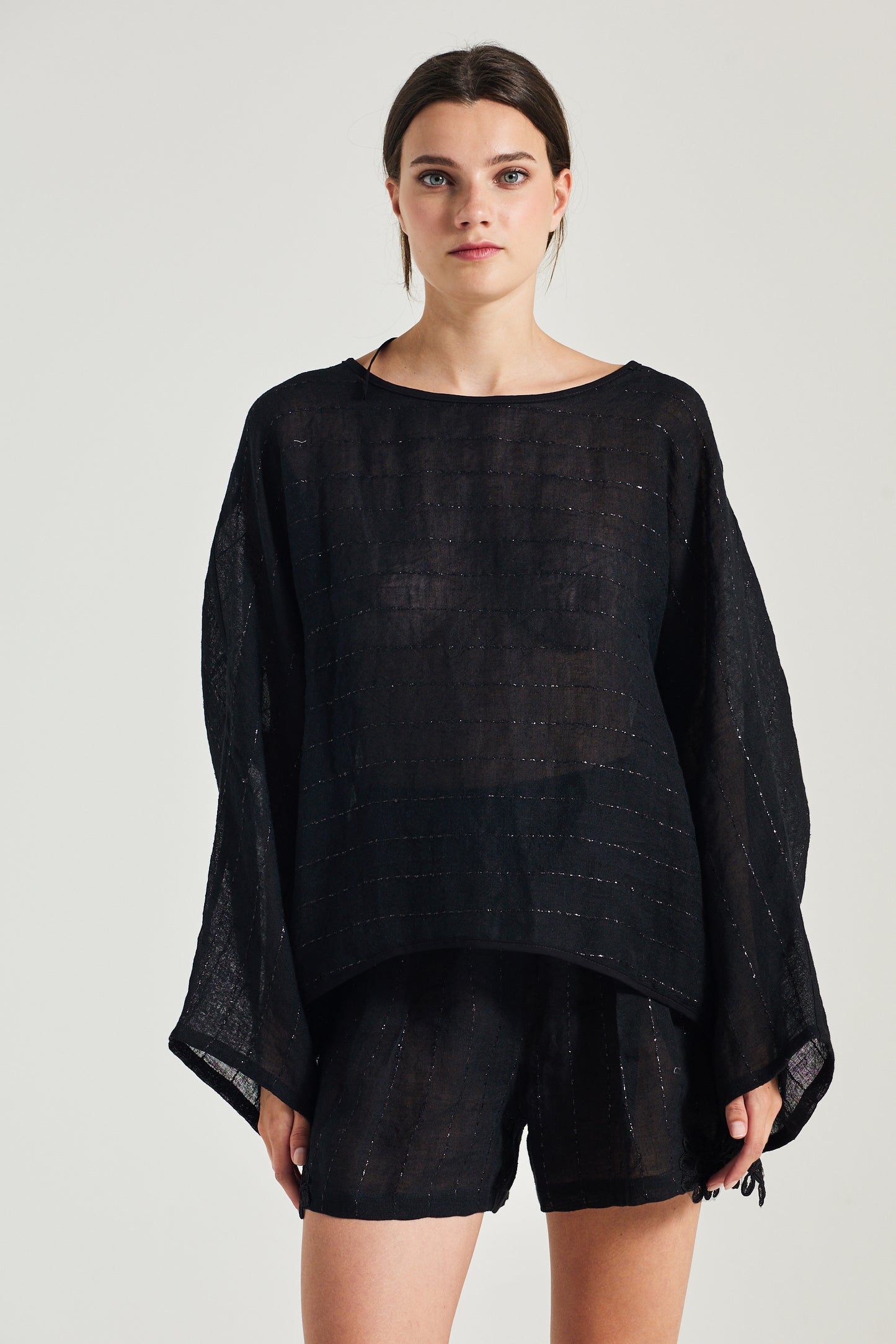 Linen Blouse With Back Ribbon And Horizontal Shinny Details