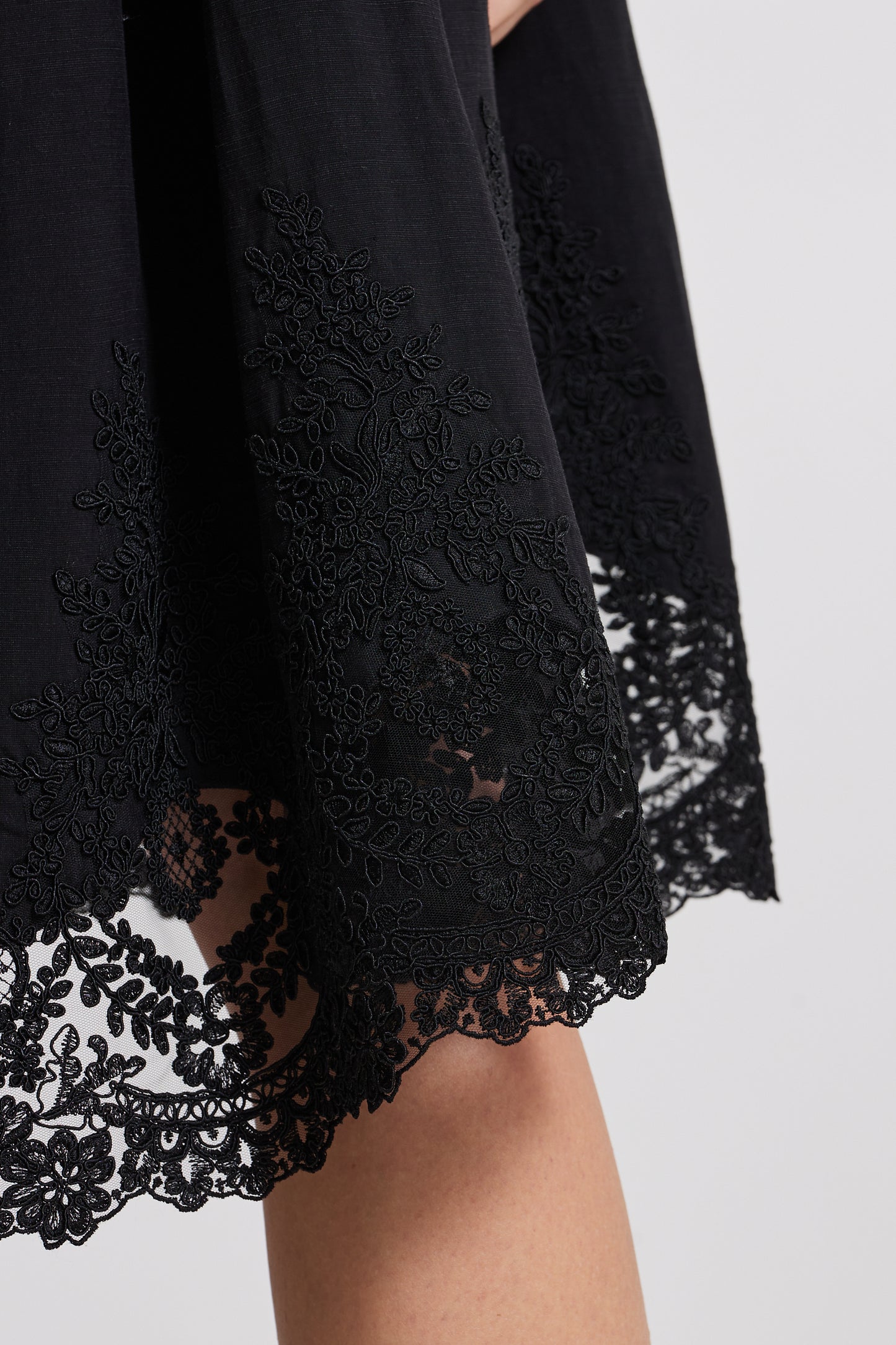 Linen Skirt With Lace Details
