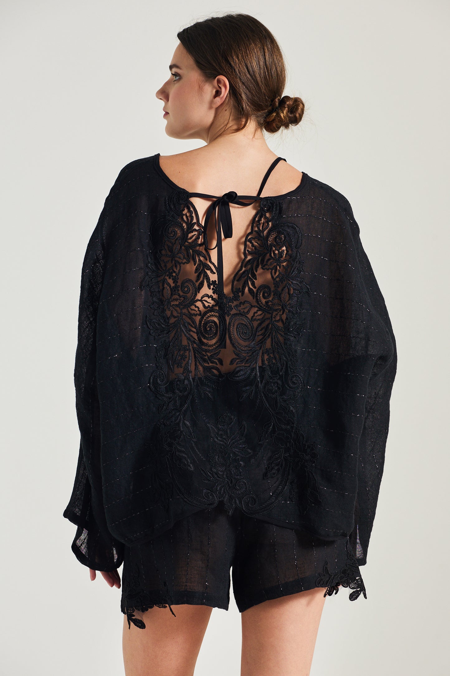 Linen Blouse With Back Ribbon And Horizontal Shinny Details