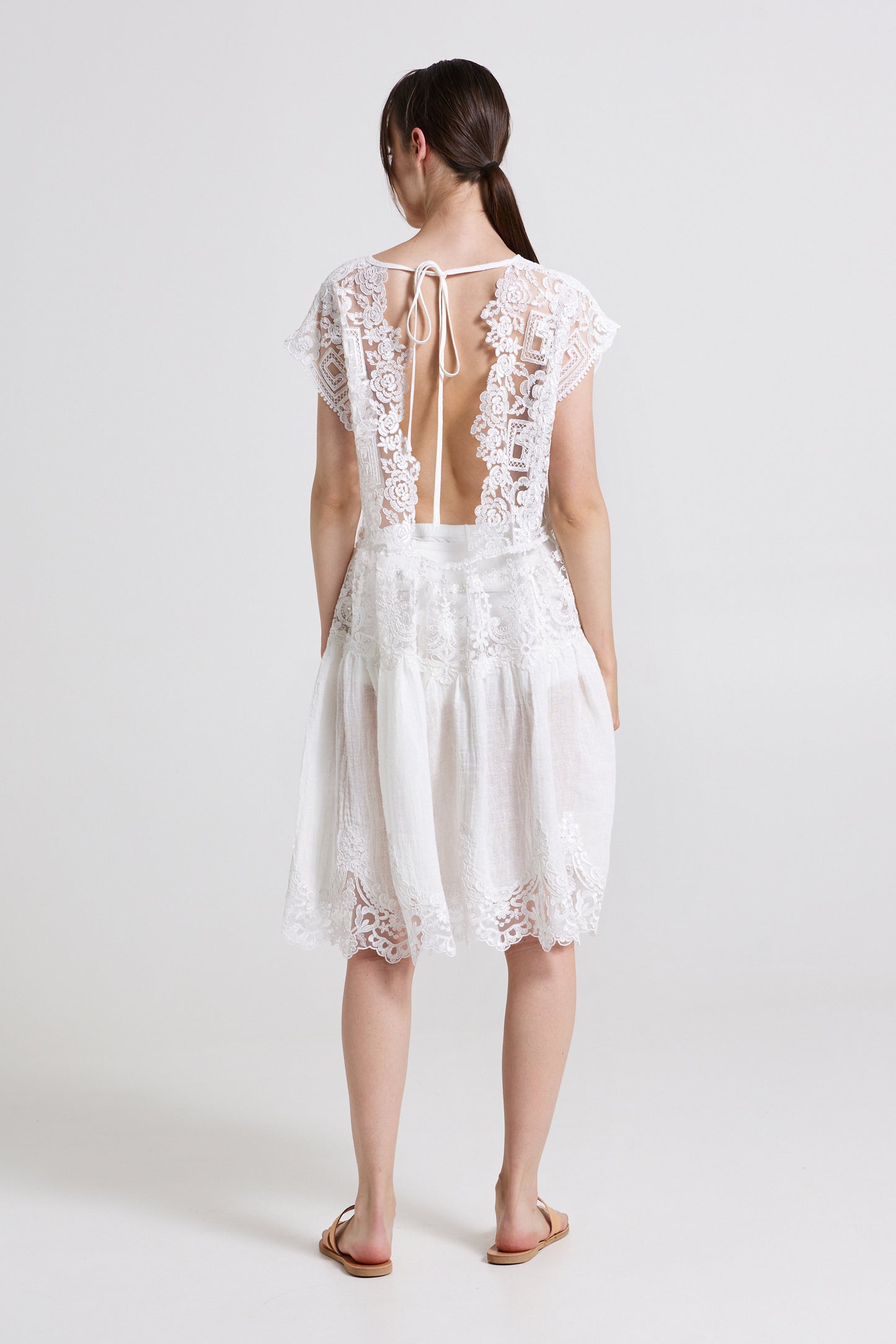 Linen Dress With Waist Lace Details And Open Back