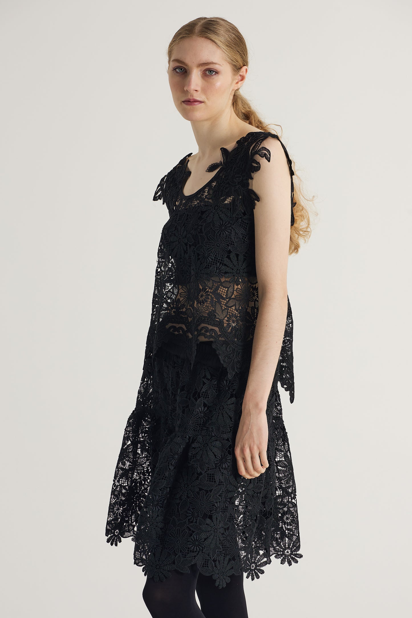 Lace Sleeveless Blouse