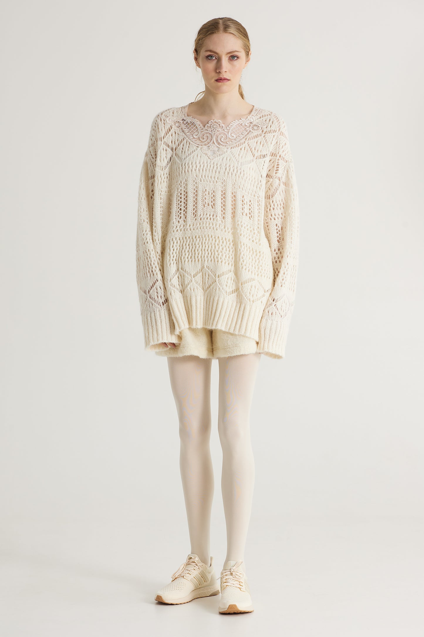 Knitwear Wool Blouse With Open Back Lace Details