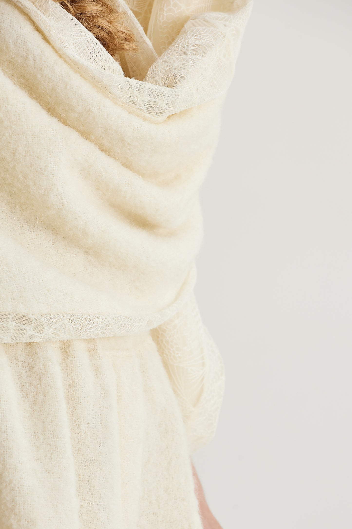 Wool Stole With Lace Details
