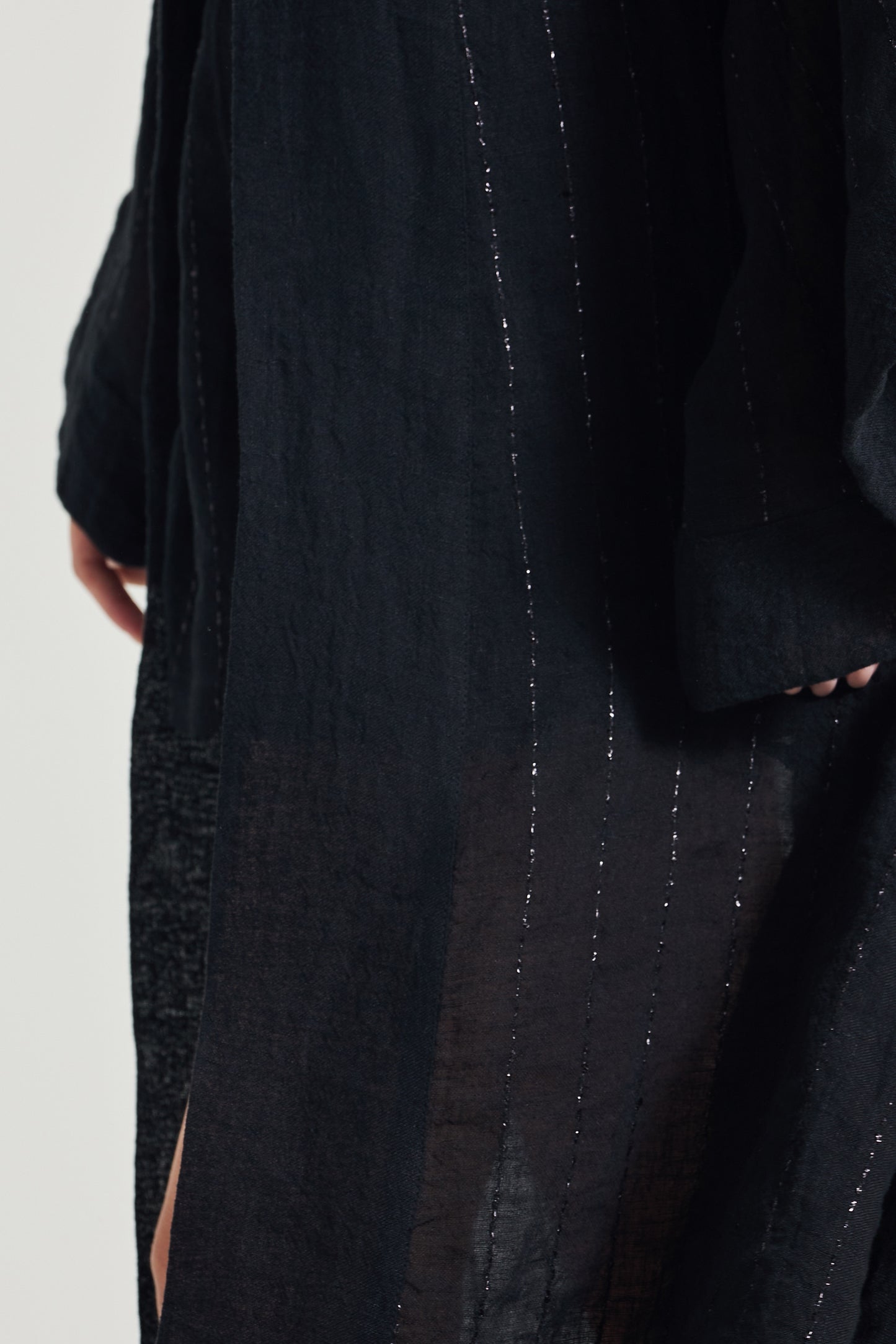 Linen Kimono With Vertical Shinny Details