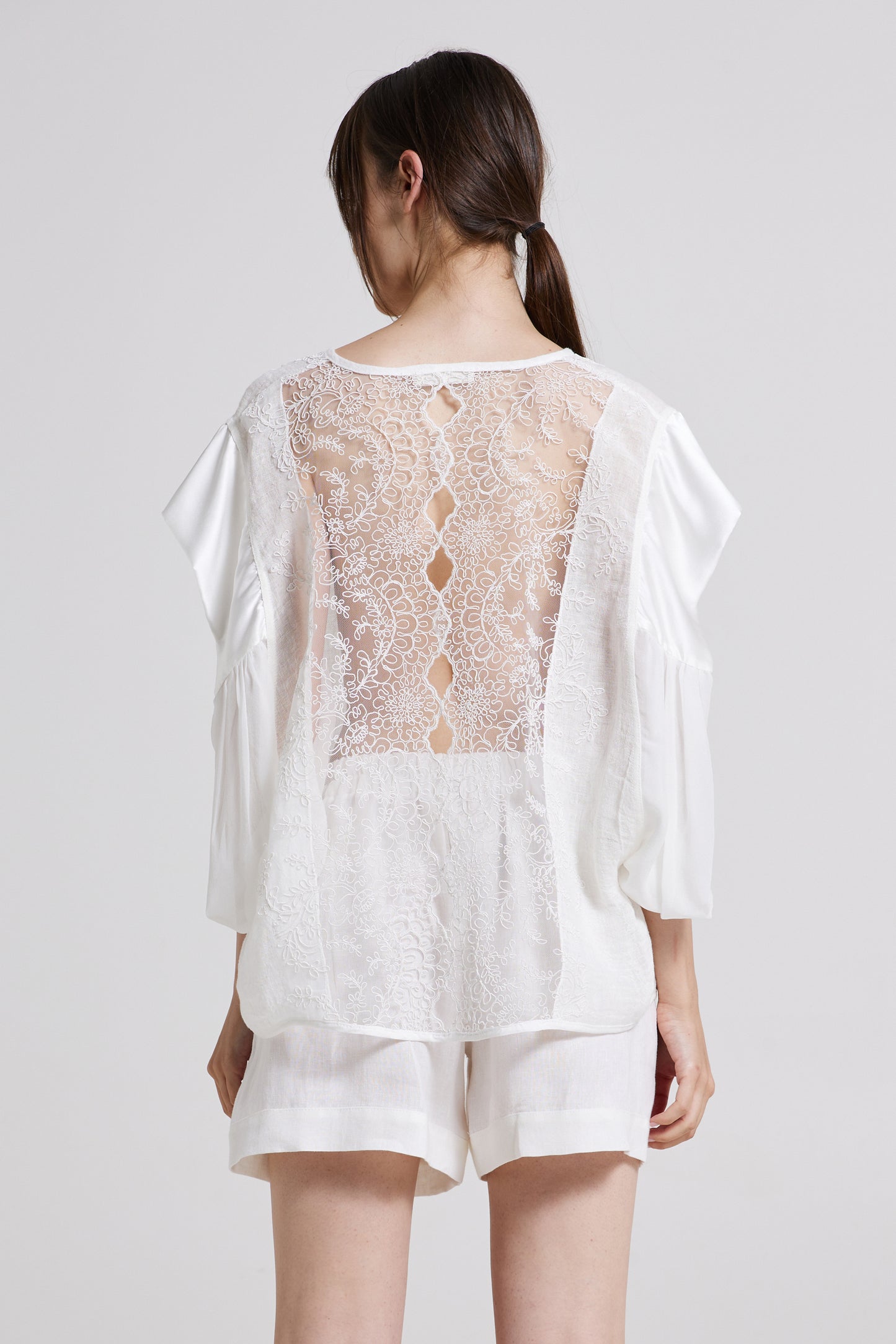 Linen Blouse With Lace Back And Silk Sleeves