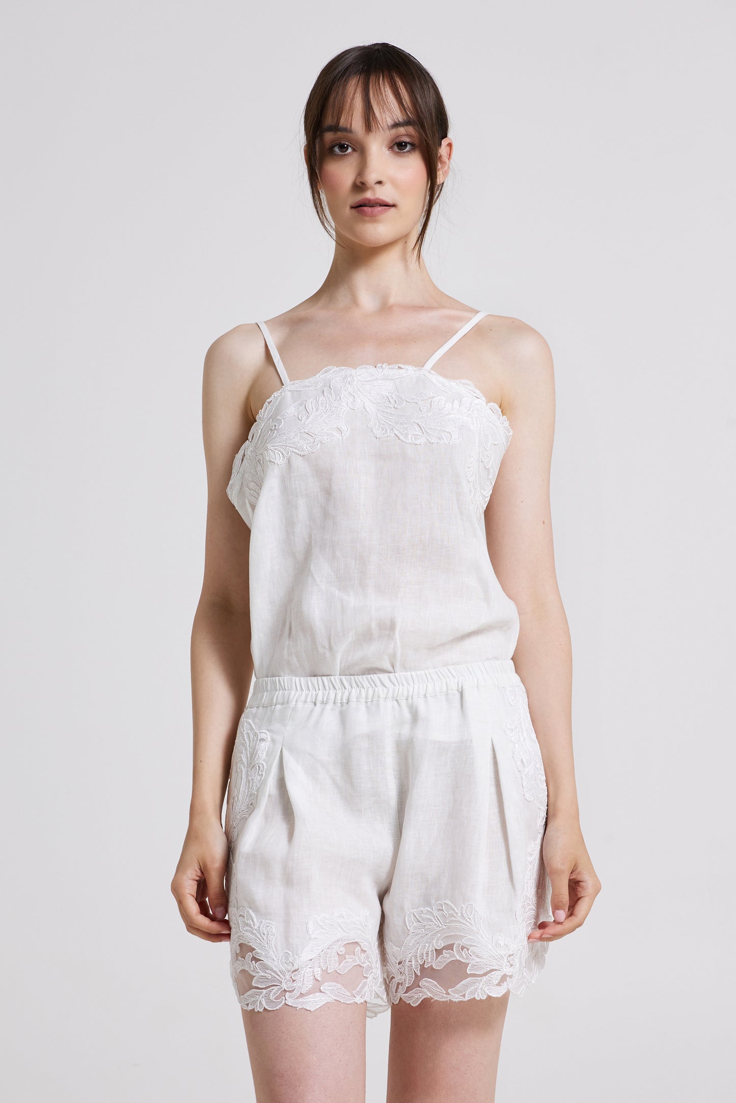 Sleeveless Linen Top With Top Lace Details