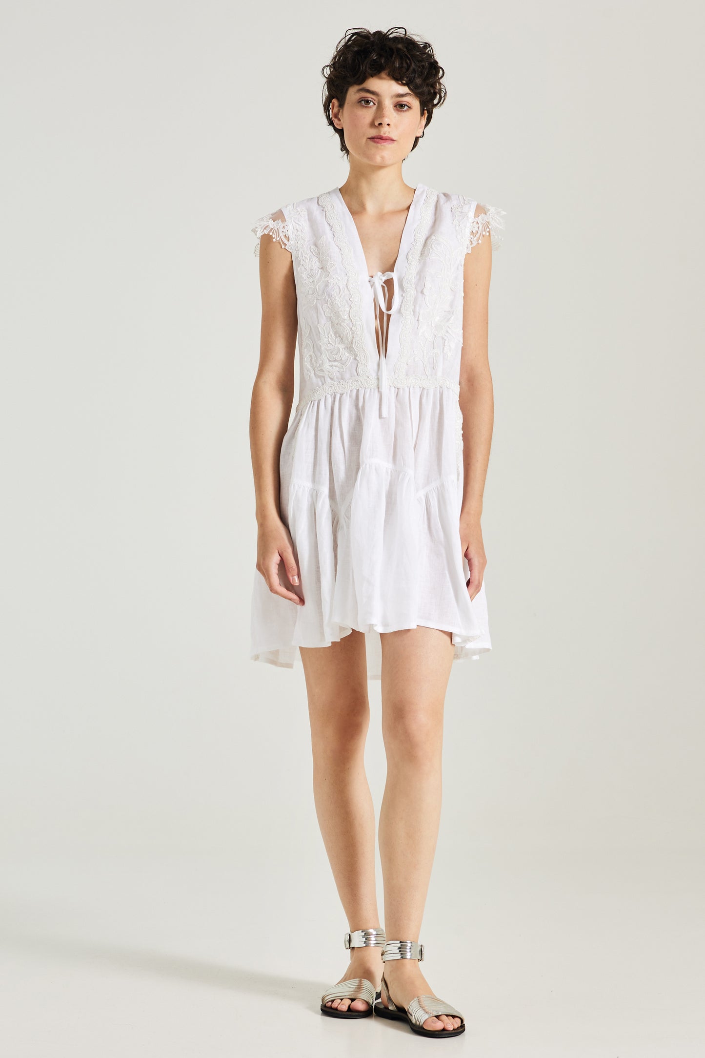 Linen Dress With Front Ribbon And Lace