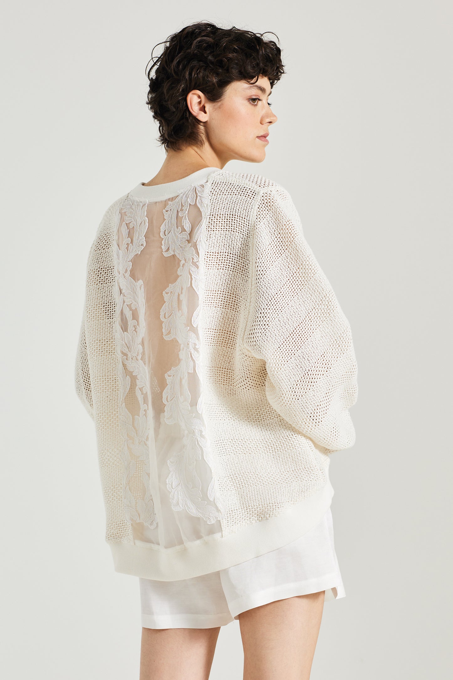 Linen Knitwear Sweater With Back Lace Details
