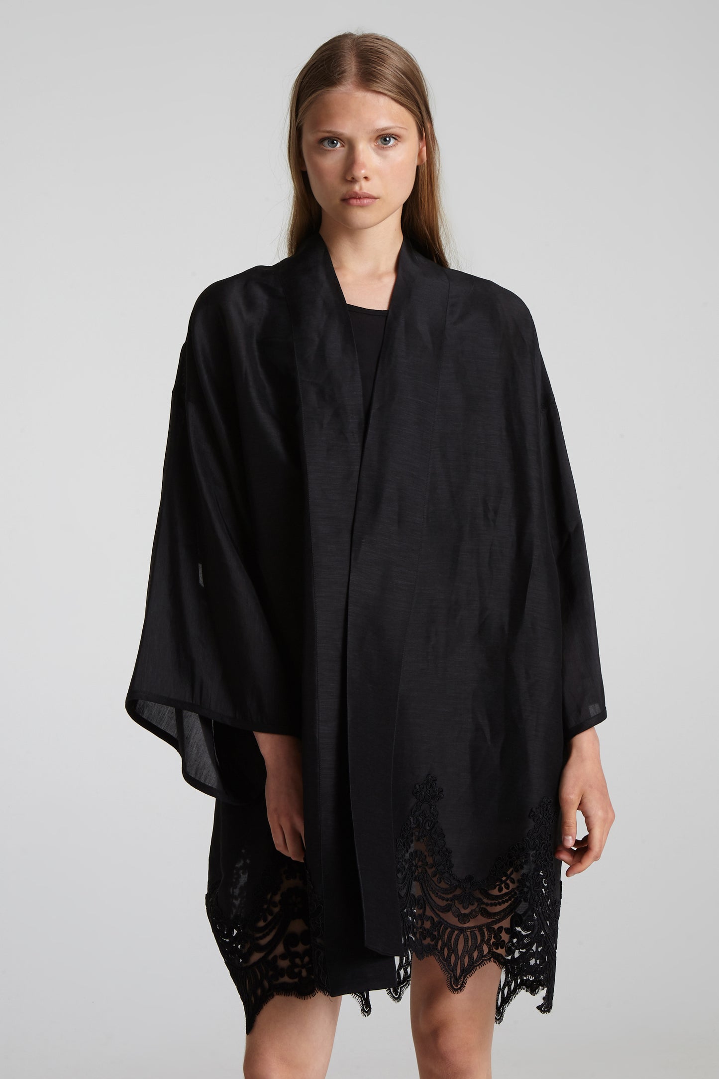 Lace short kimono