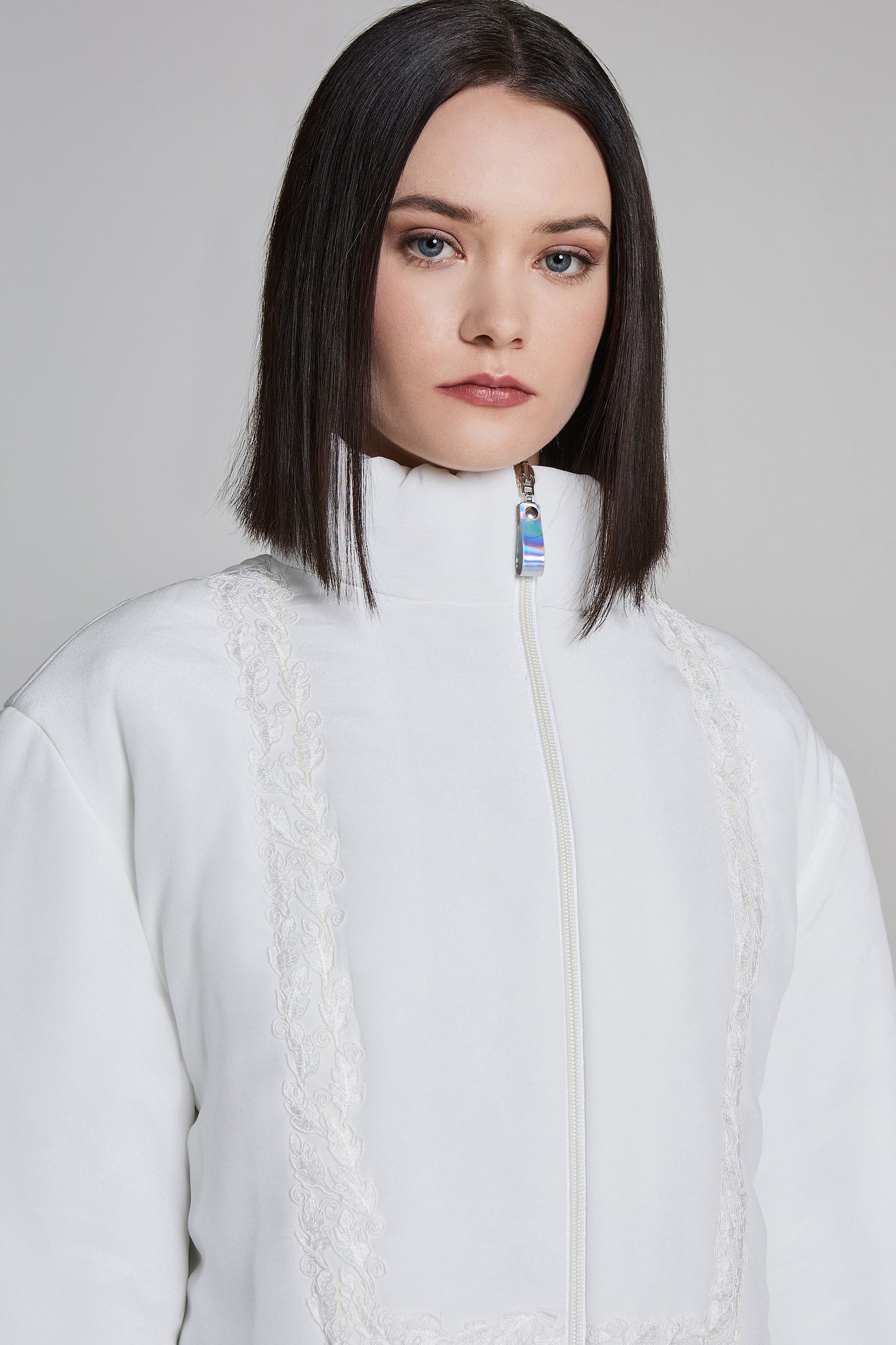 Short puffy jacket with zip