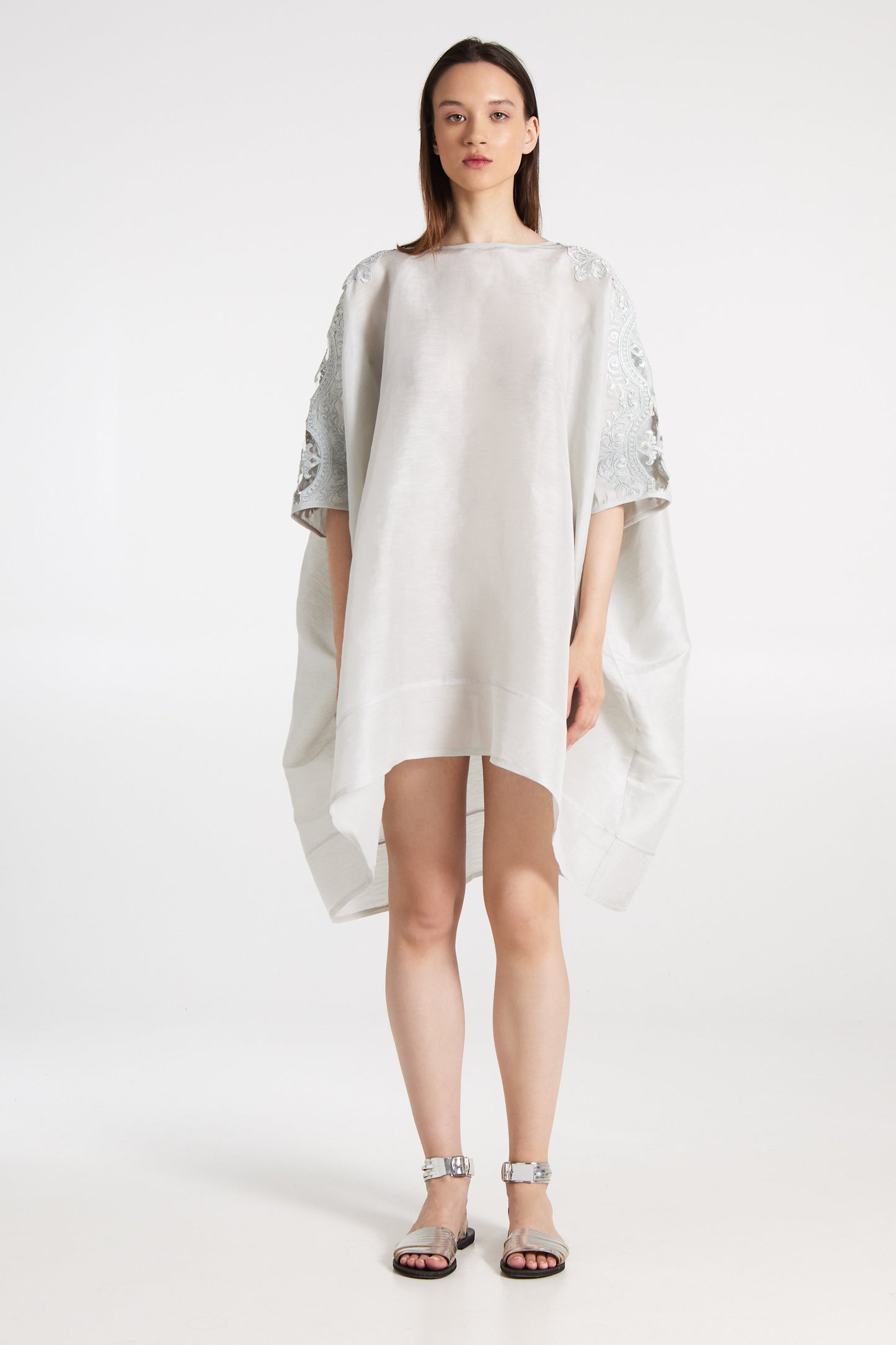 Silk and linen caftan