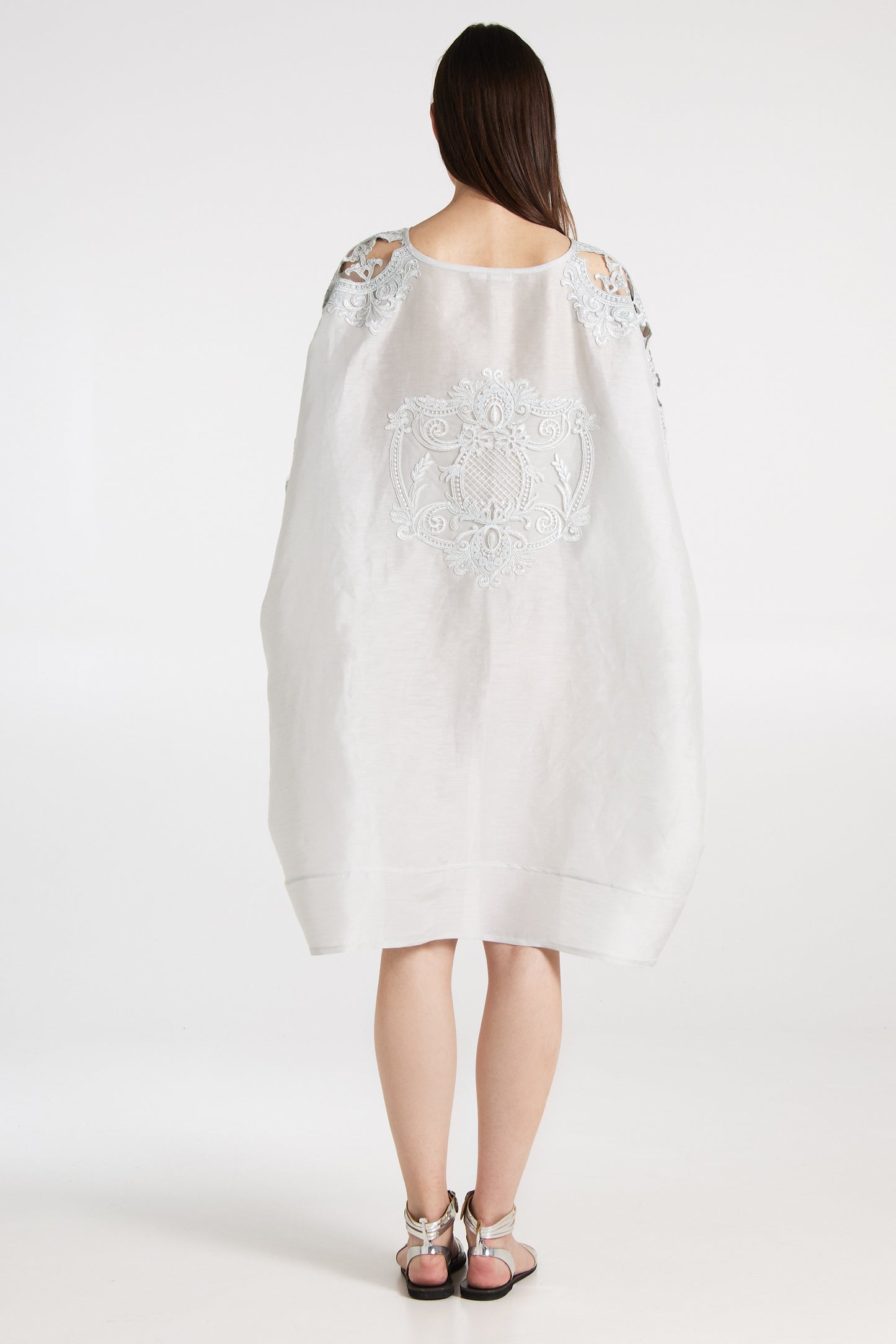 Silk and linen caftan