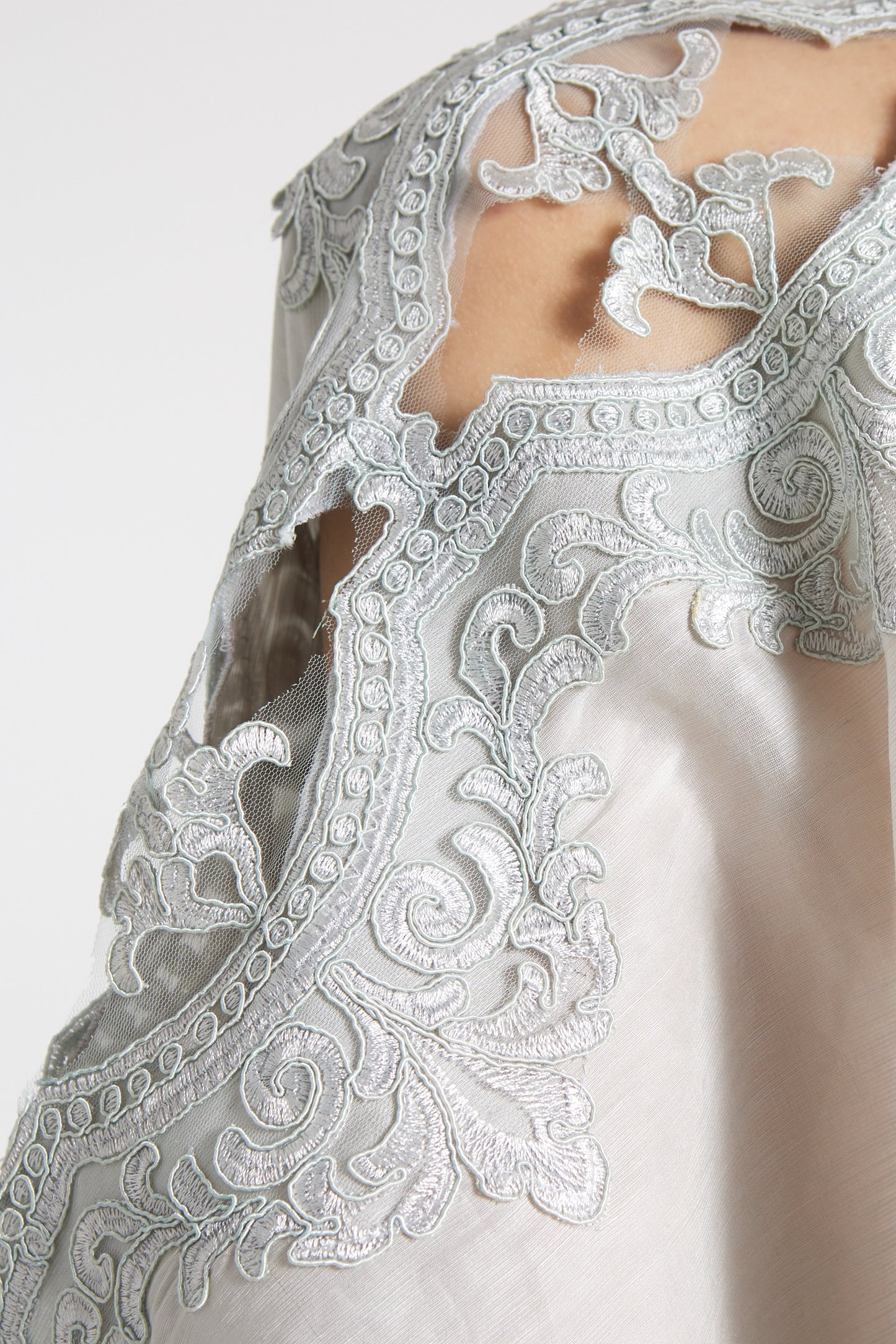 Silk and linen caftan