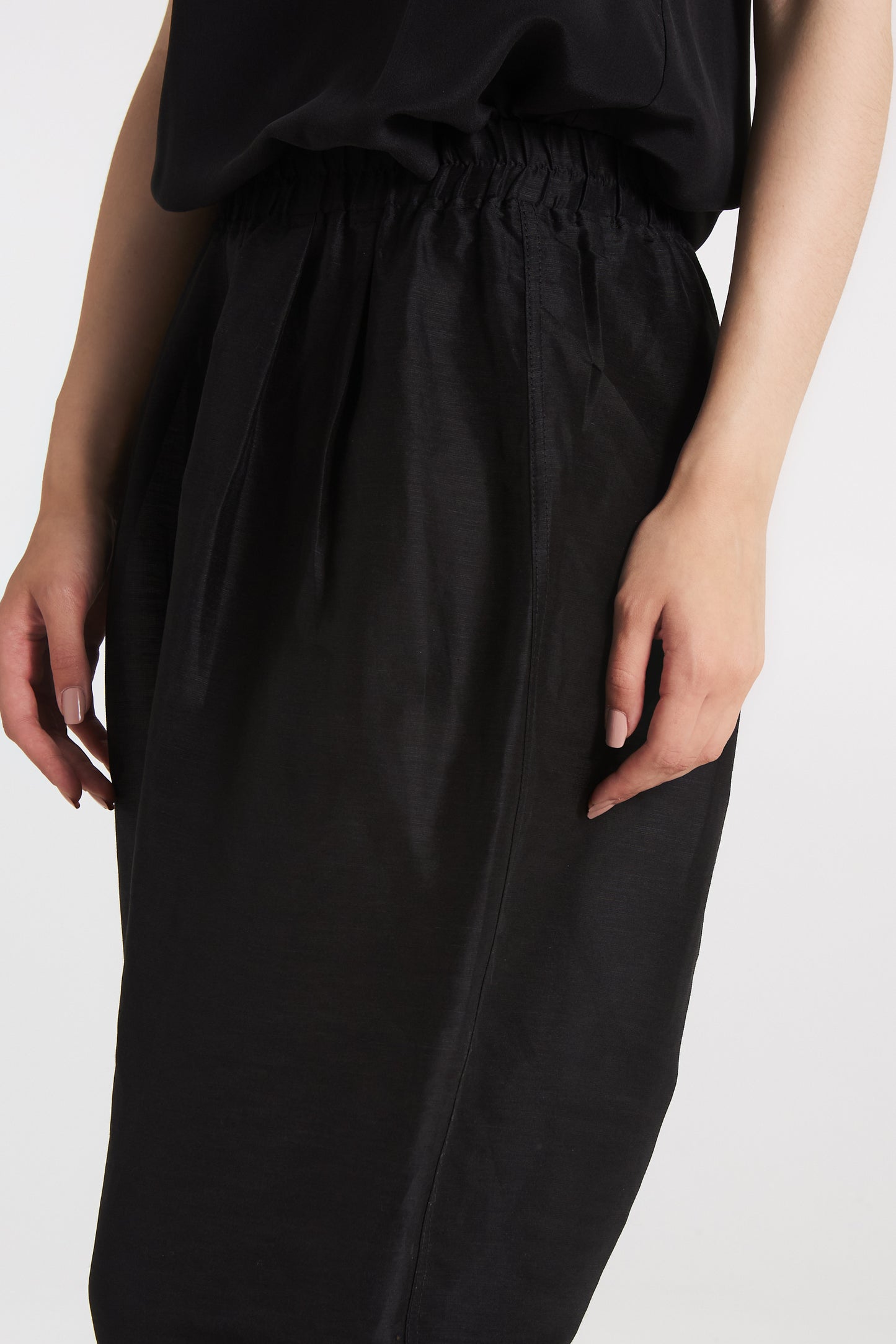 Short wide pants