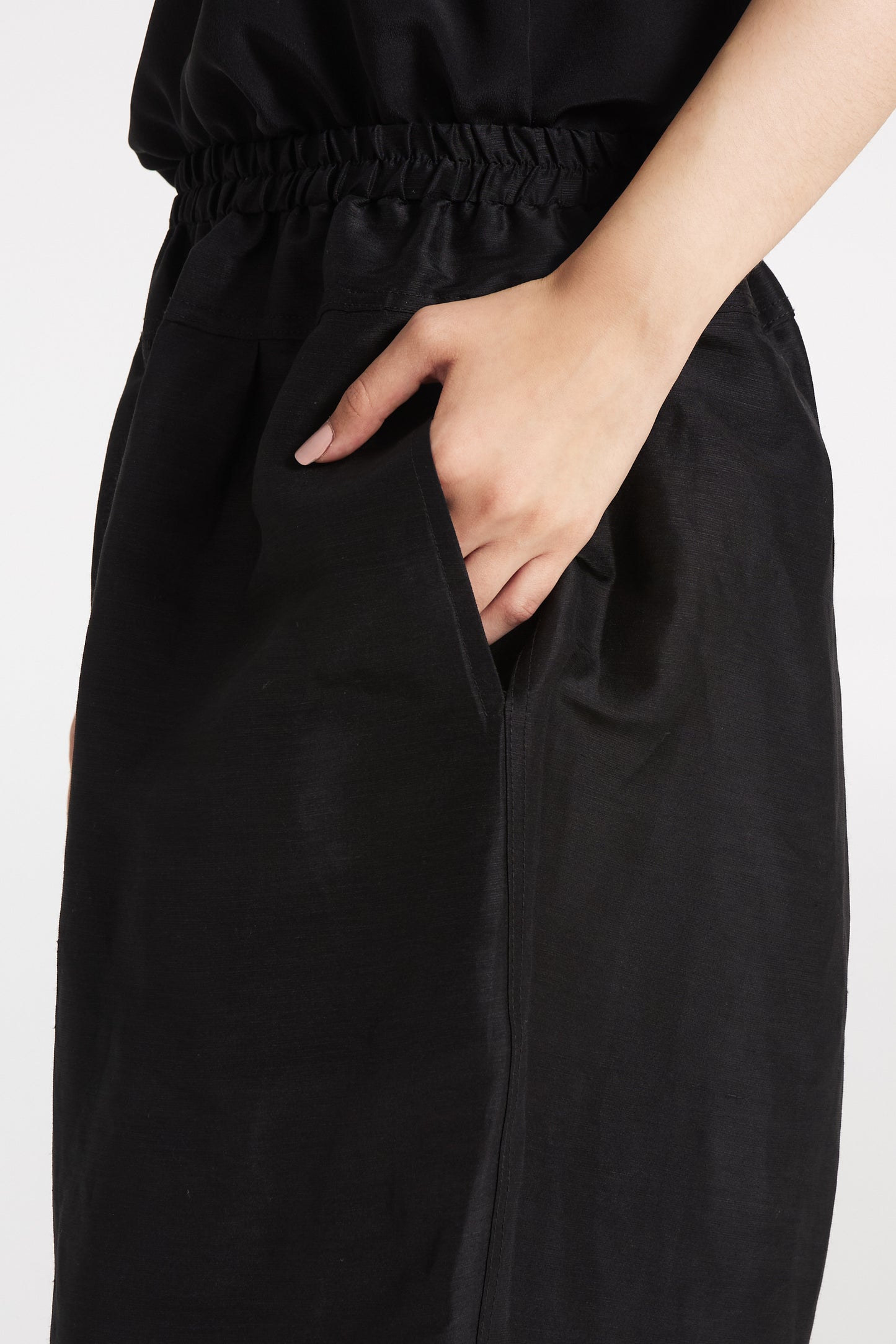 Short wide pants