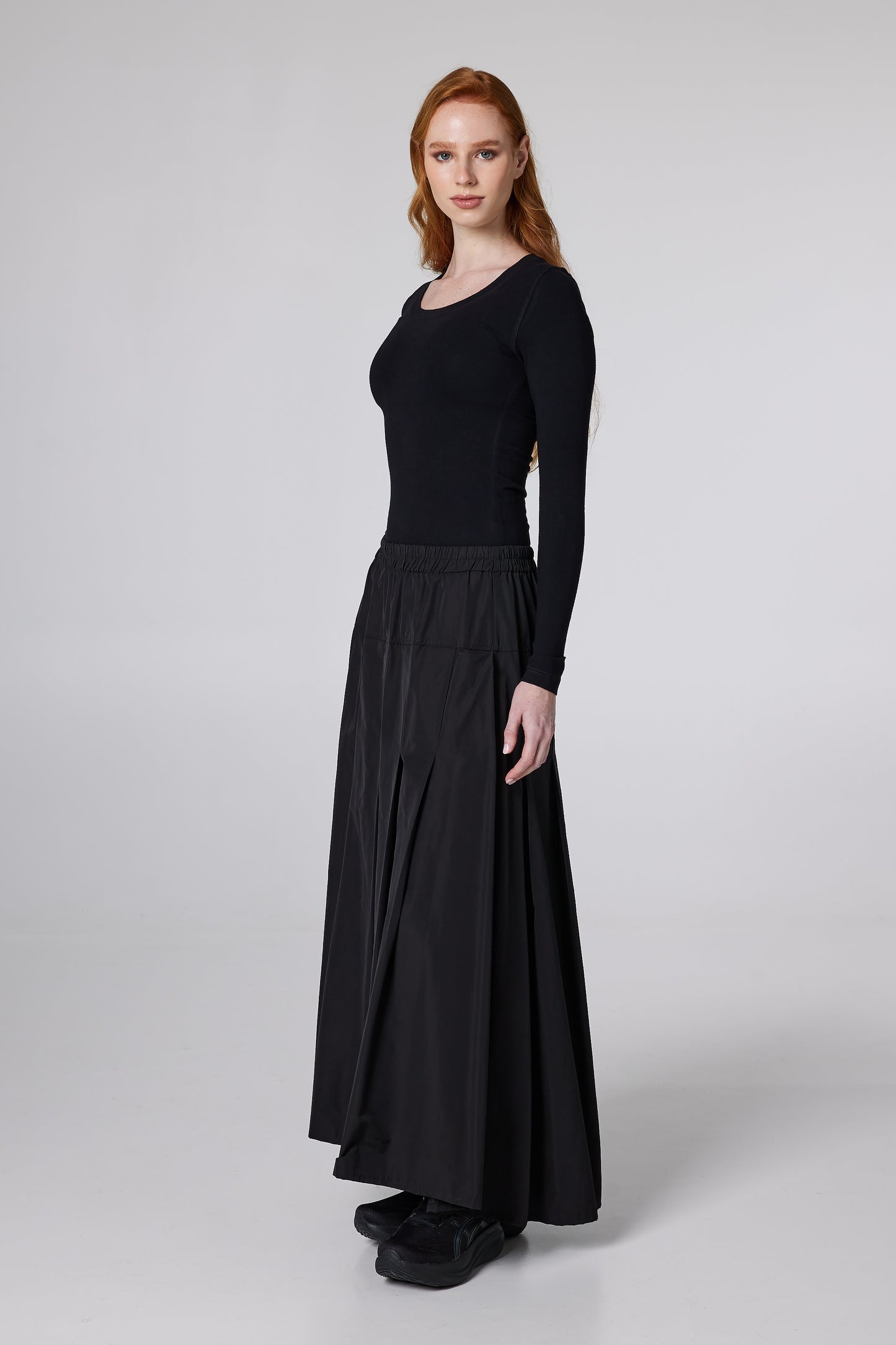 Long Pleated Skirt With Elastic Waistband