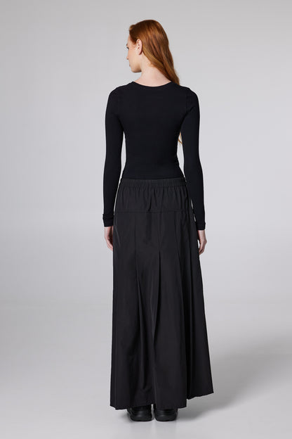 Long Pleated Skirt With Elastic Waistband