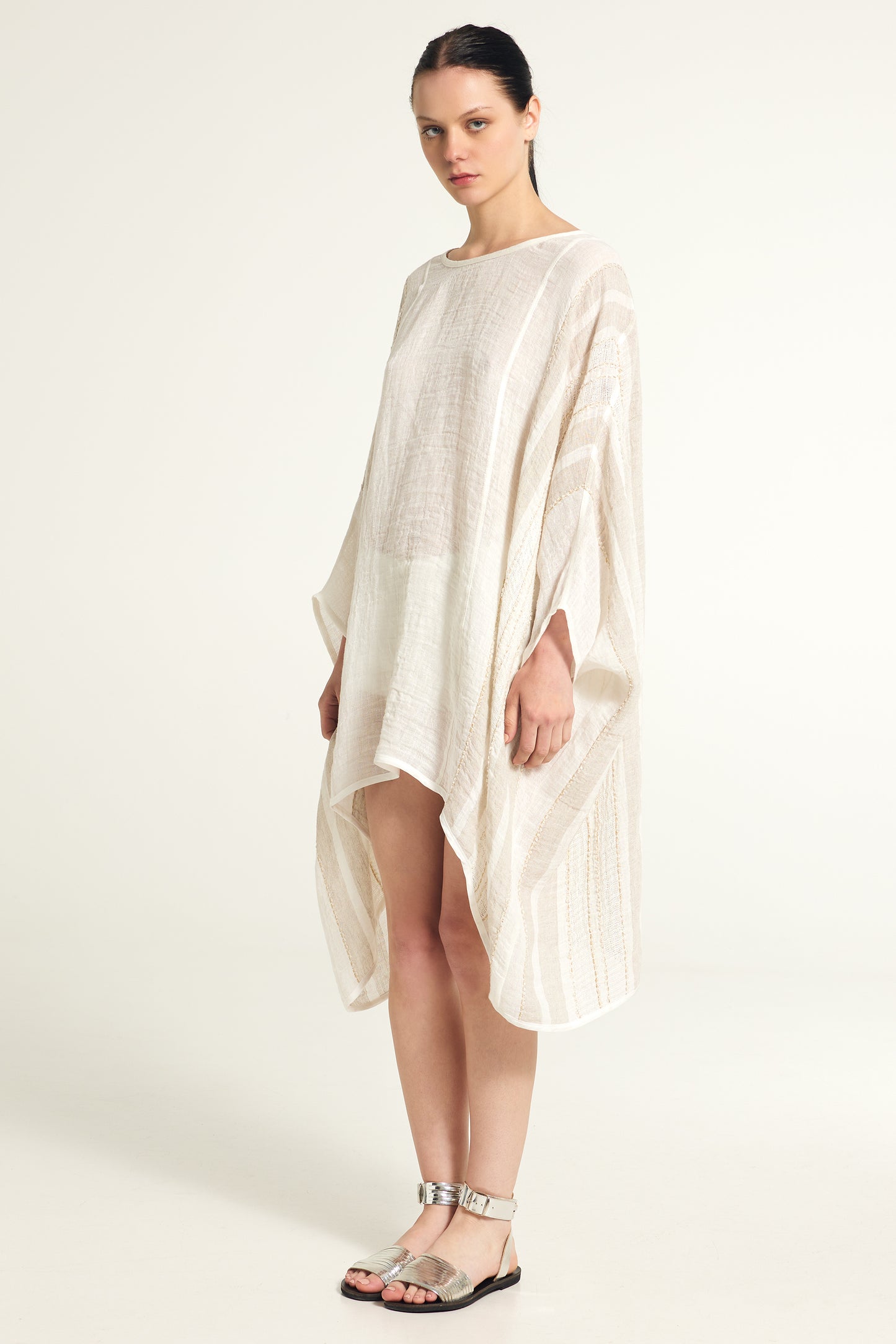 Short gold trimmed linen caftan