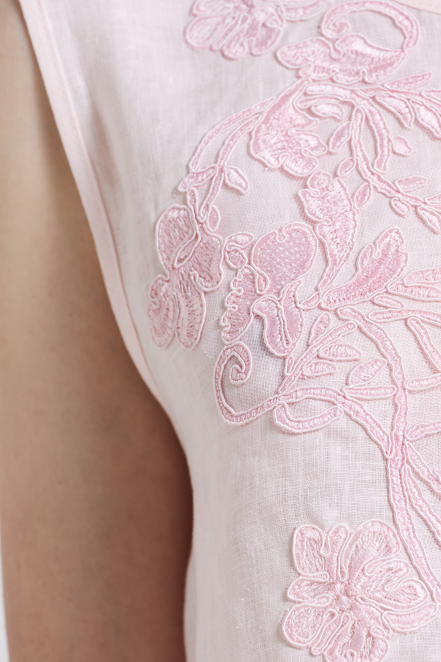 Sleeveless Linen Blouse With Front Lace Details