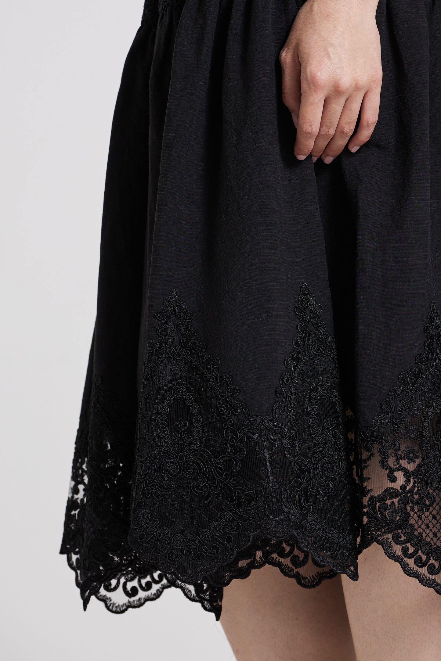 Linen And Lace Skirt With Elastic Waistband