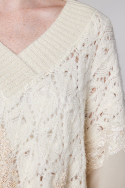 V-Neck Wool Knitwear Sweater With Long Sleeves