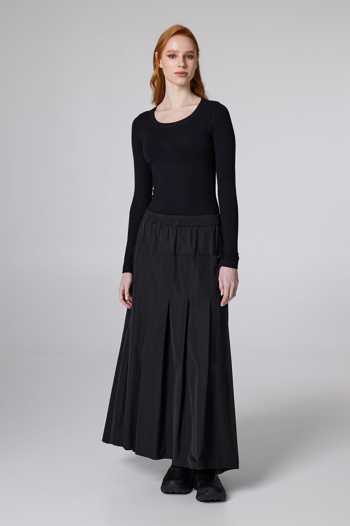 Long Pleated Skirt With Elastic Waistband
