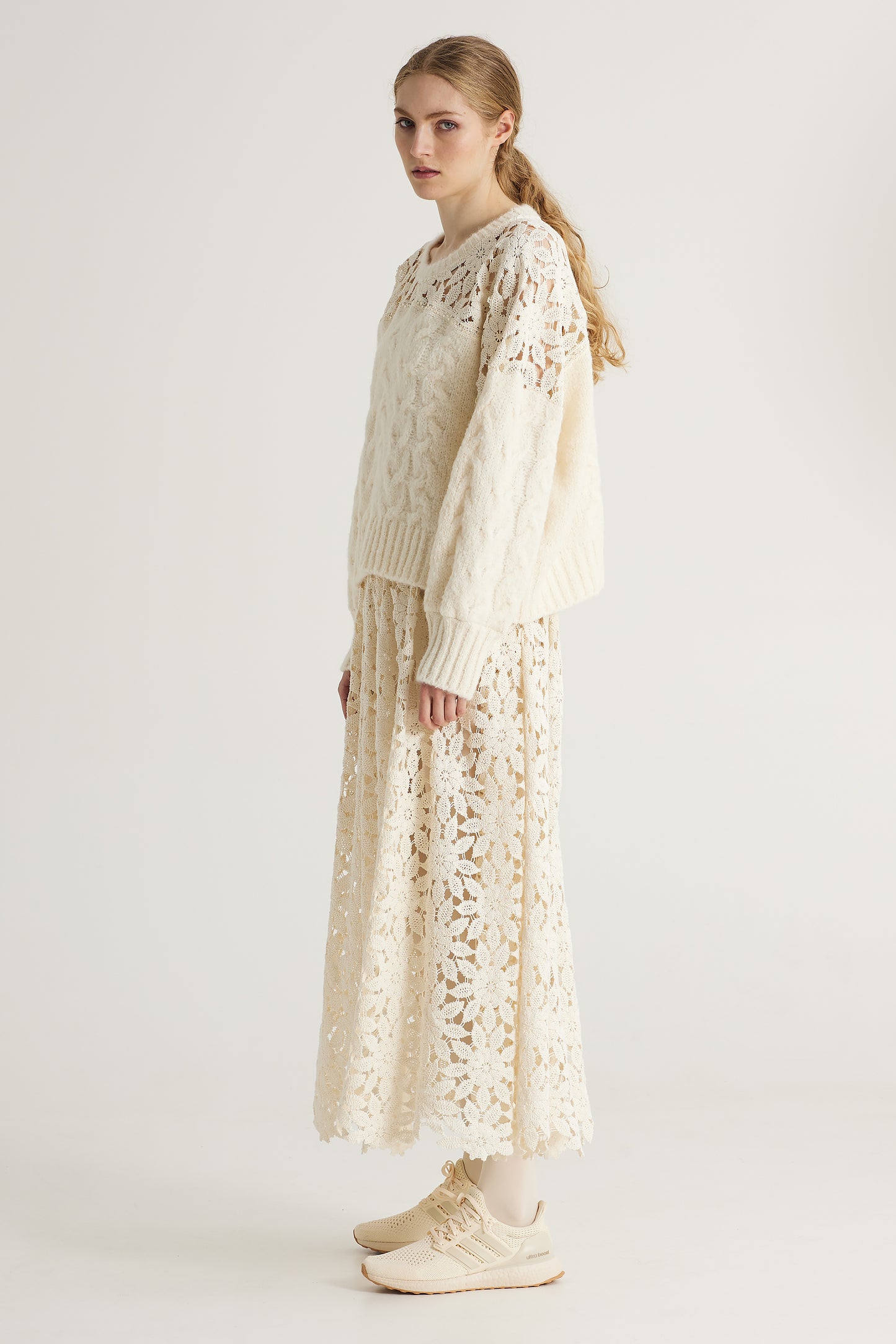Knitwear Blouse With Top Flower Lace Details