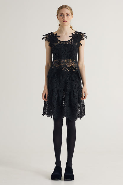 Lace Sleeveless Blouse