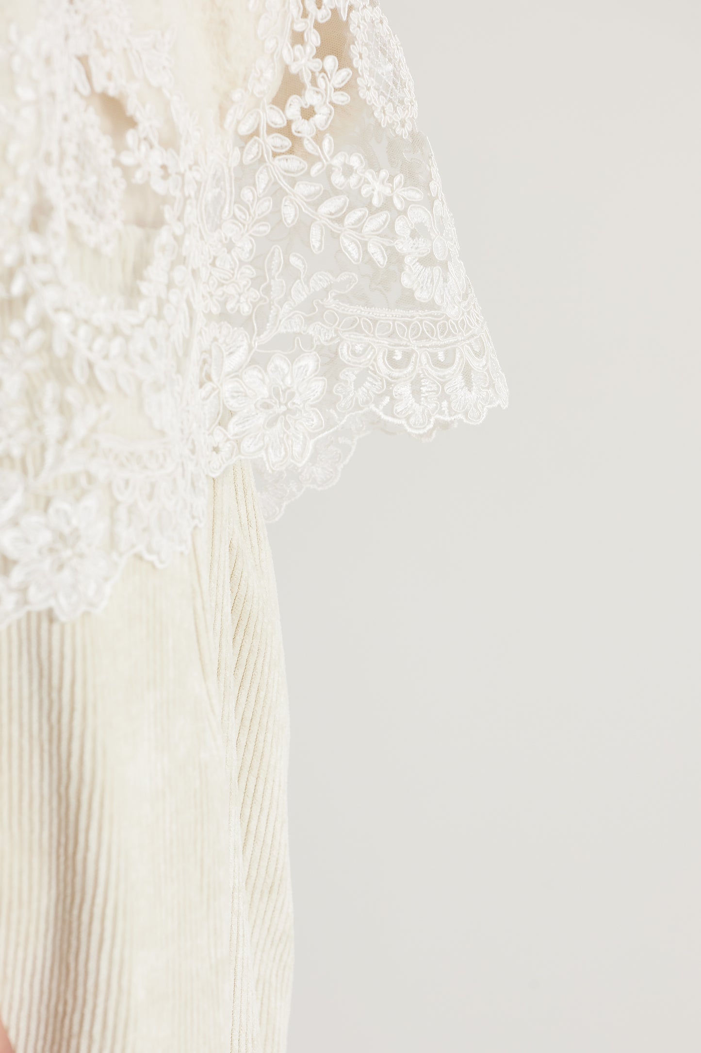 Knitwear Blouse With Lace And Silk Top