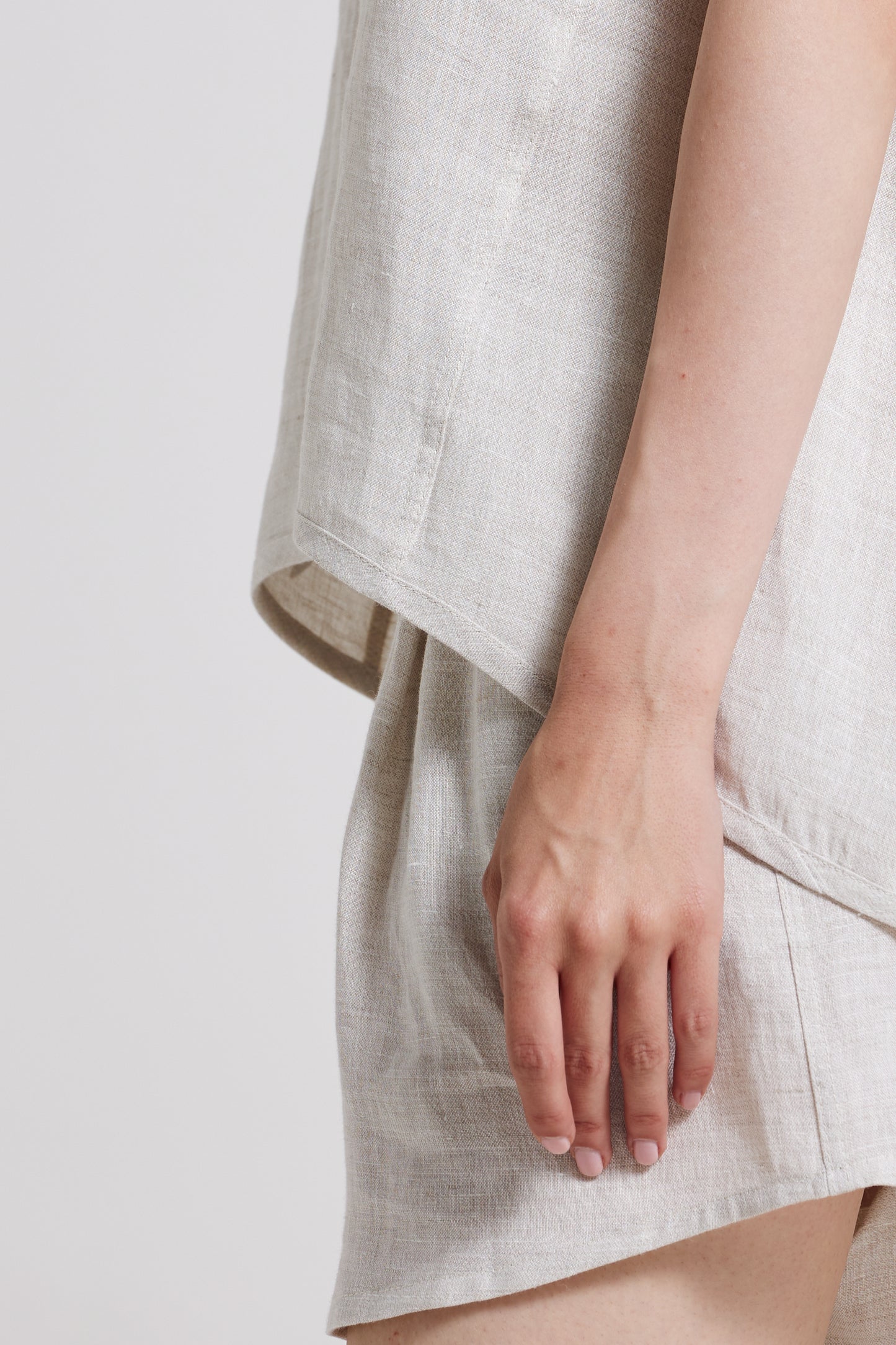 Linen Basic Sleeveless Blouse