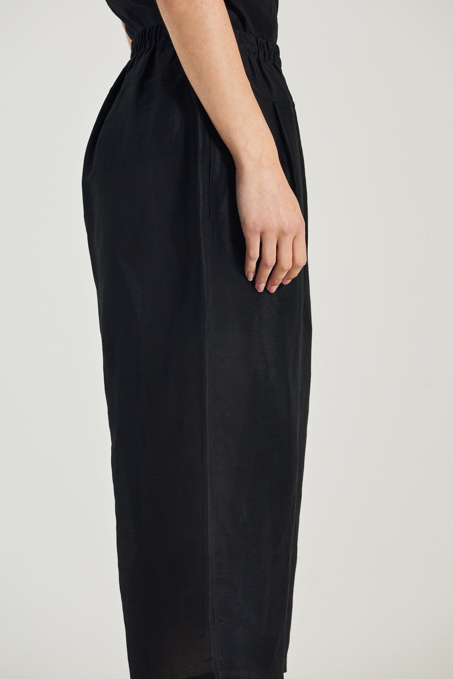Linen And Silk Trousers With Elastic Waistband