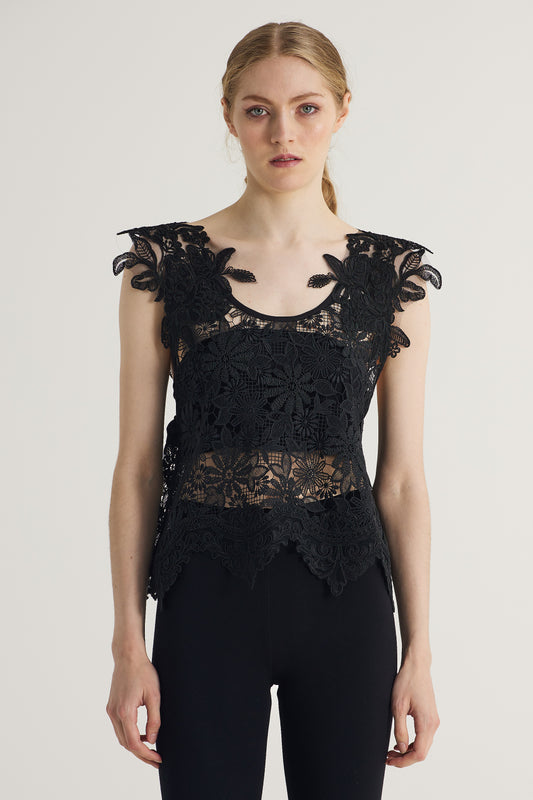 Lace Sleeveless Blouse